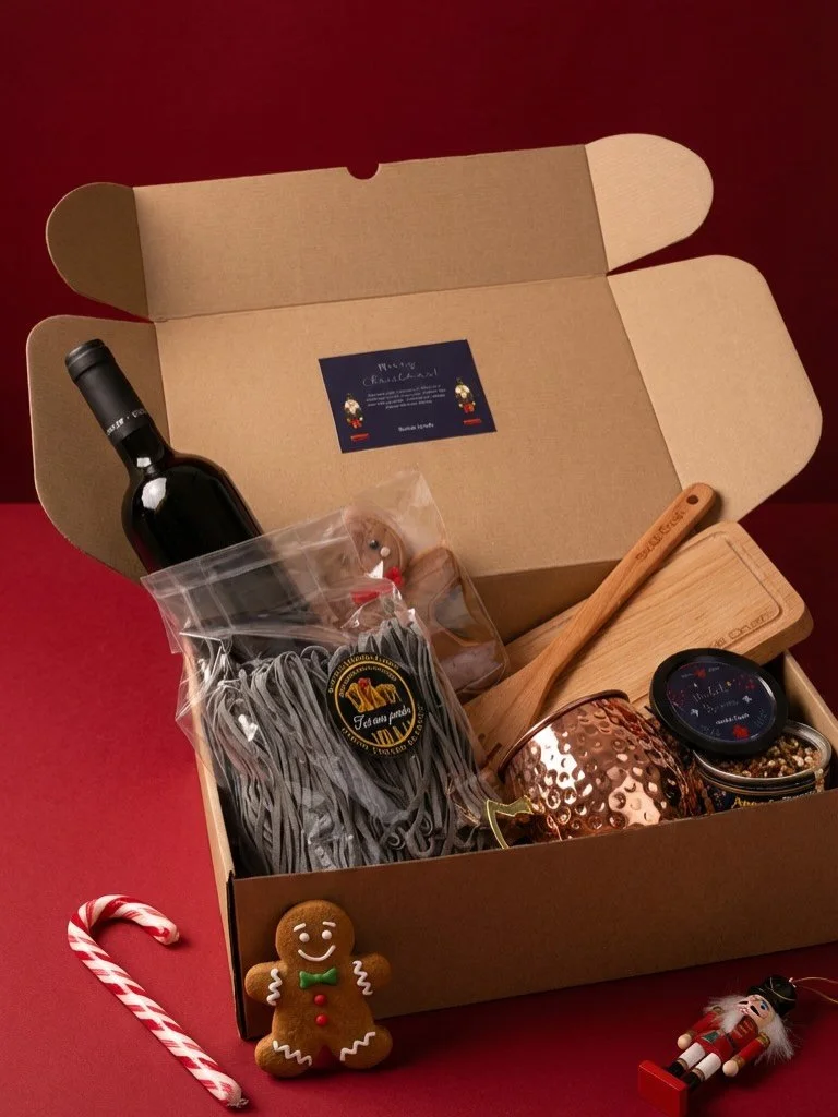 Christmas is just around the corner! 🎄🎅🏽&hearts;️
Photo credits: @8studio.bg 

#christmas #christmasgift #sofiabulgaria