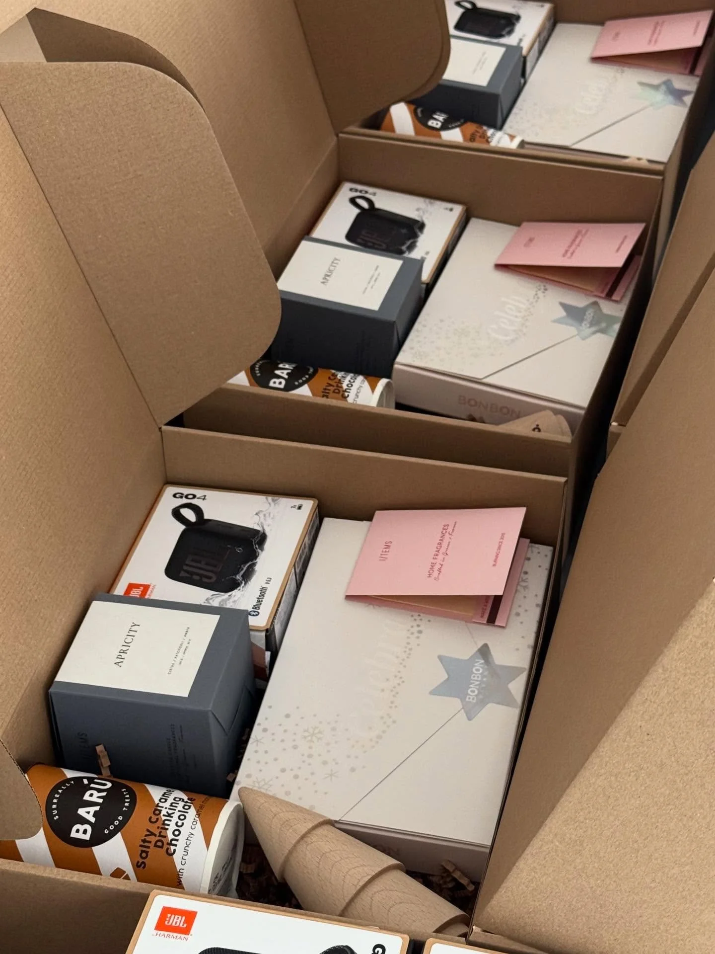 Годината при нас започна усилено и нямахме време да споделим и благодарим на всички клиенти и партньори, без които коледната ни кампания нямаше да бъде толкова успешна!
Февруари е месецът на любовта, а за нас любовта е благодарност и отдаденост! Благ