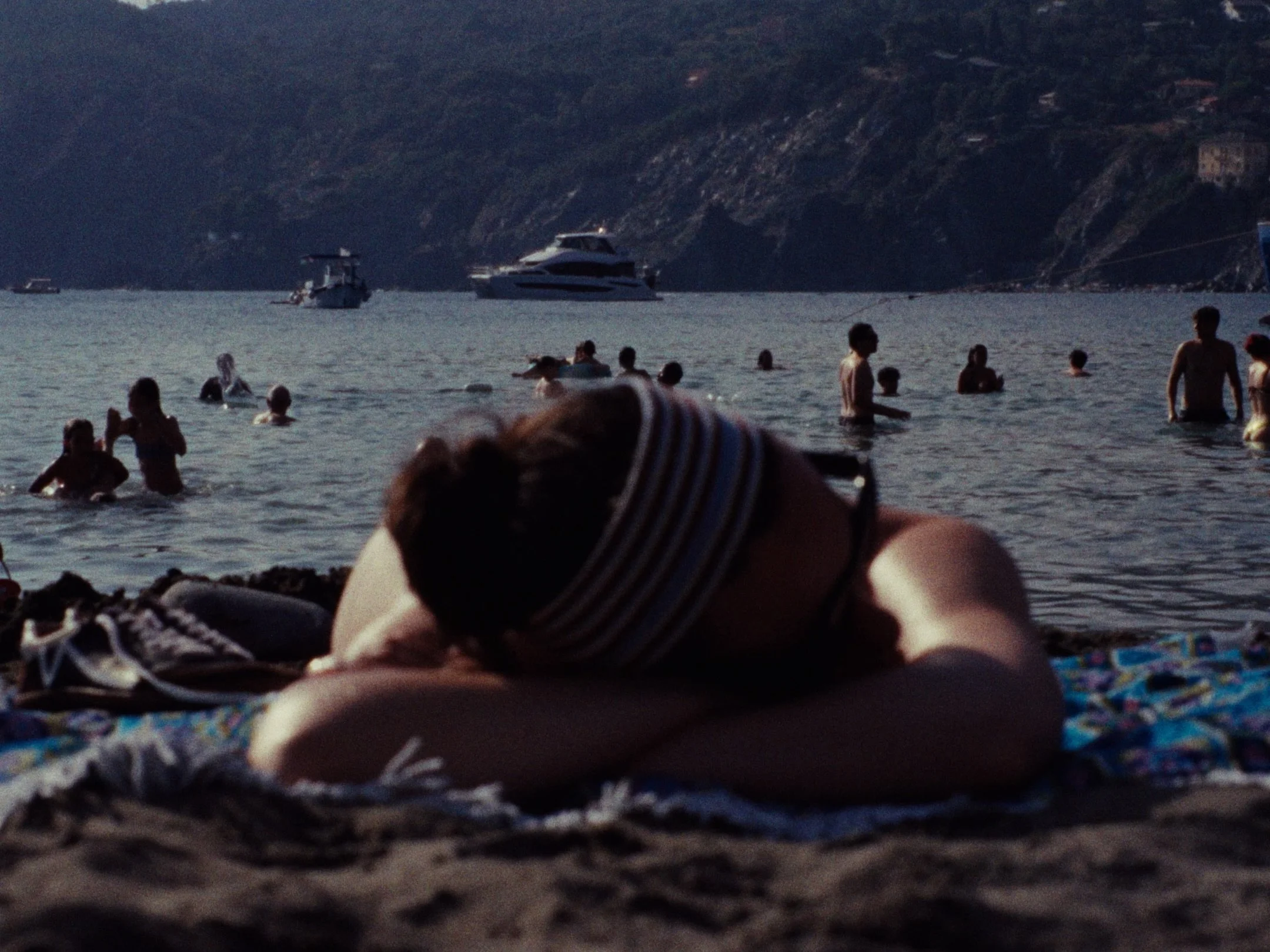 Sunbathing in the Med ☀️ 

📷 @mattwsterling
