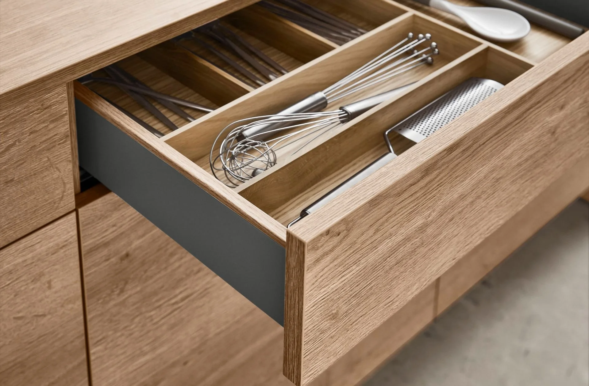 Handleless Kitchens: Everything You Need to Know Before Choosing One&nbsp;