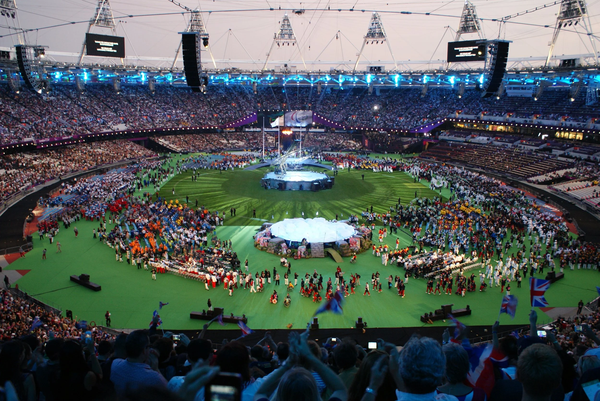 Athletes_taking_seats_for_the_Paralympic_Closing_Ceremony.jpg