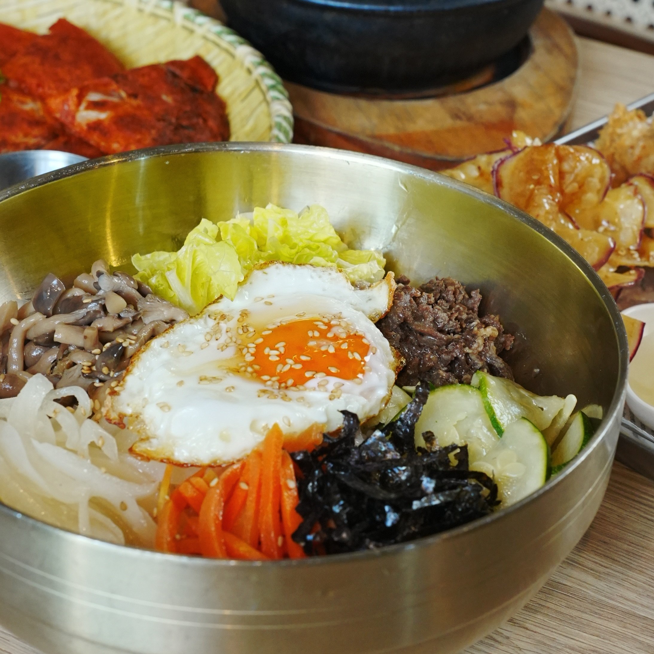 Check out ur delicious traditional Korean BIBIMBAP! It&rsquo;s a must-try dish that&rsquo;s packed with flavor and it&rsquo;s also super healthy. We top it off with our BBQ-grilled meat for an extra burst of flavor. ❣️💪😋

🛣️ 1898 Logan Road, Upper
