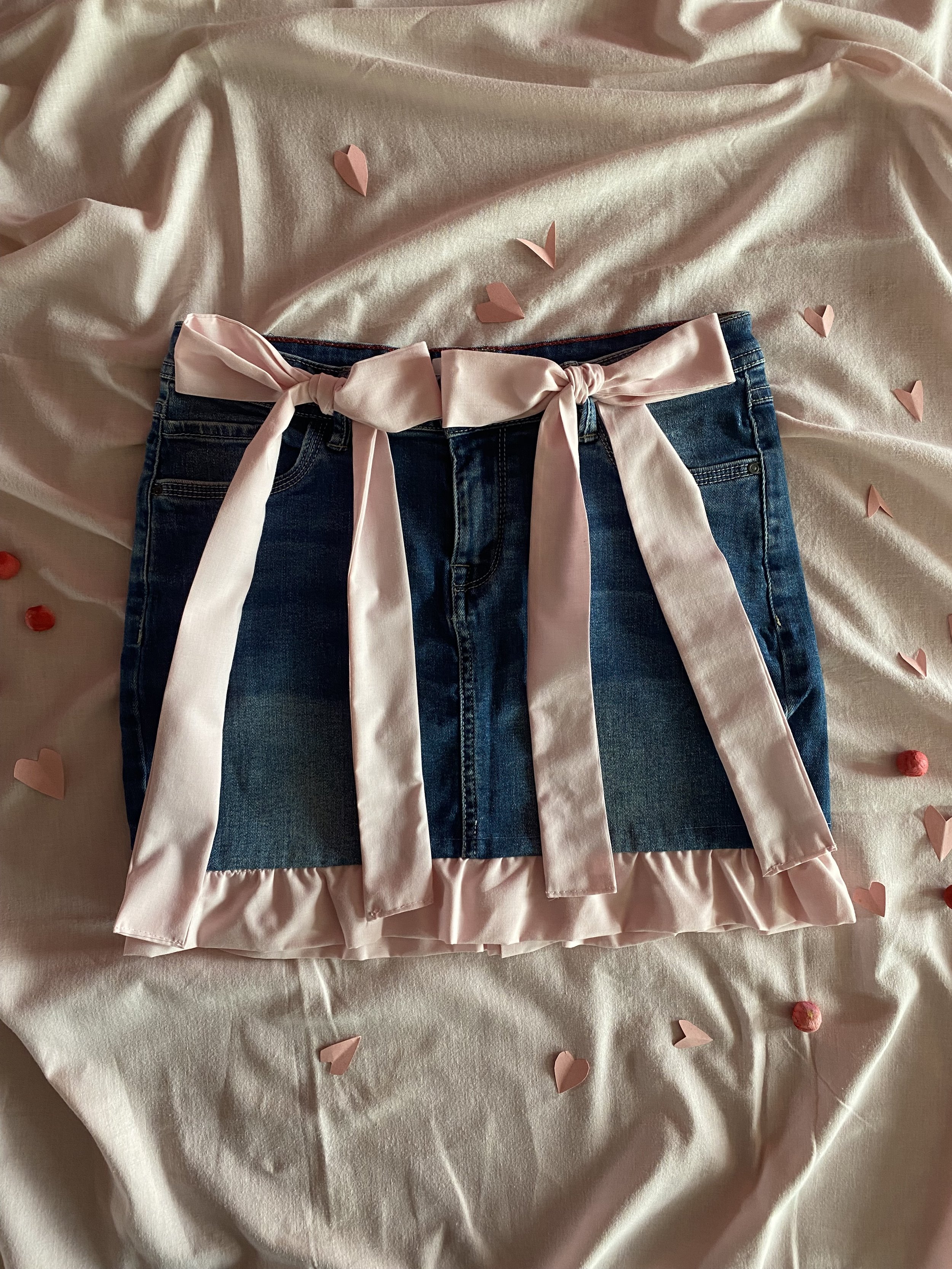 Everlasting Clothe Pomme d’amour - Jupe Courte Denim Upcyclée 2.jpeg