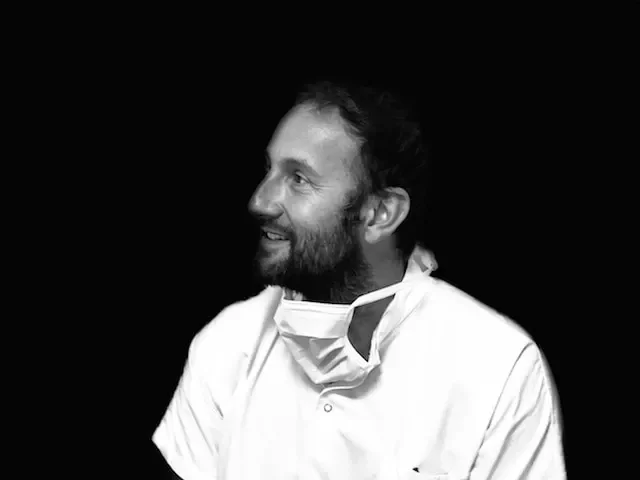 Dr Kevin Guilhem chirurgien orthopédiste spécialisé hanche genou Toulon