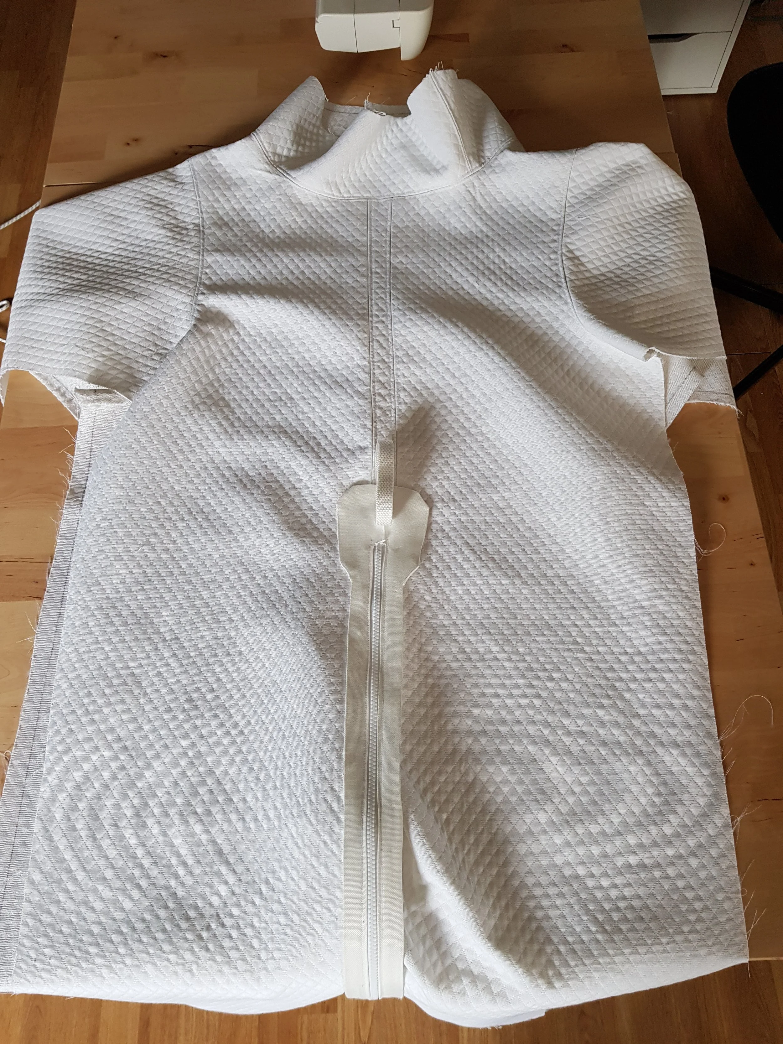 12 couture de la combinaison en cours.jpg