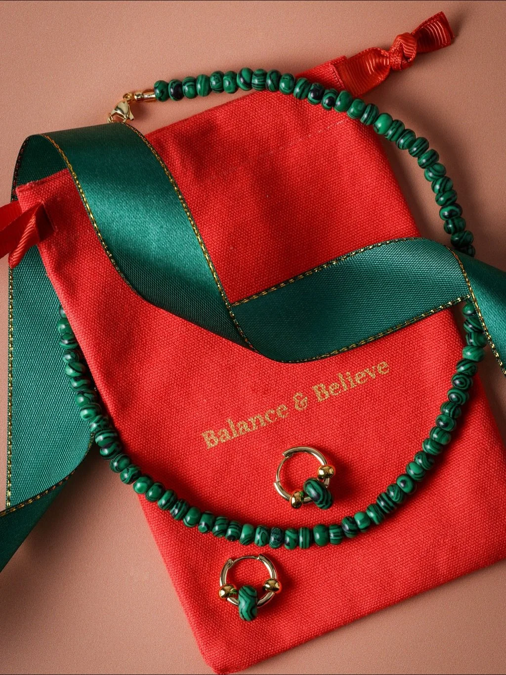 I have put together some beautiful new Christmas sets. 

So treat yourself or someone special to the Gold Hematica necklace with matching bracelet and the Malachite necklace and gold malachite Huggies sets. 

Perfect for gifting and saving a little t