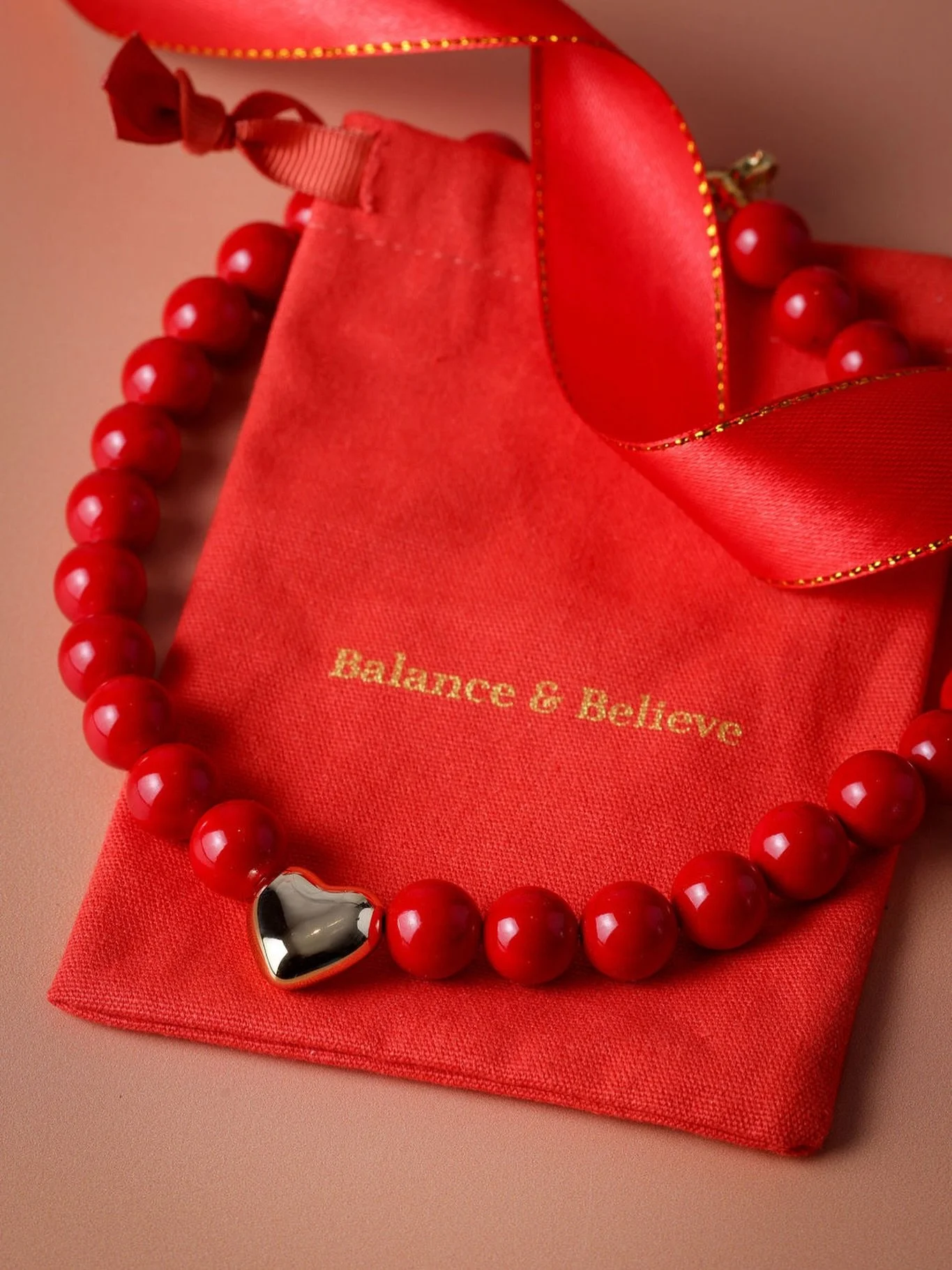 All I want for Christmas is the Limited Edition Merry &amp; Bright Coral necklace ❤️

This is it, the Christmas necklace of all Christmas necklaces. Only 8 left! Grab yours now before they are gone as they won&rsquo;t be available after Christmas.