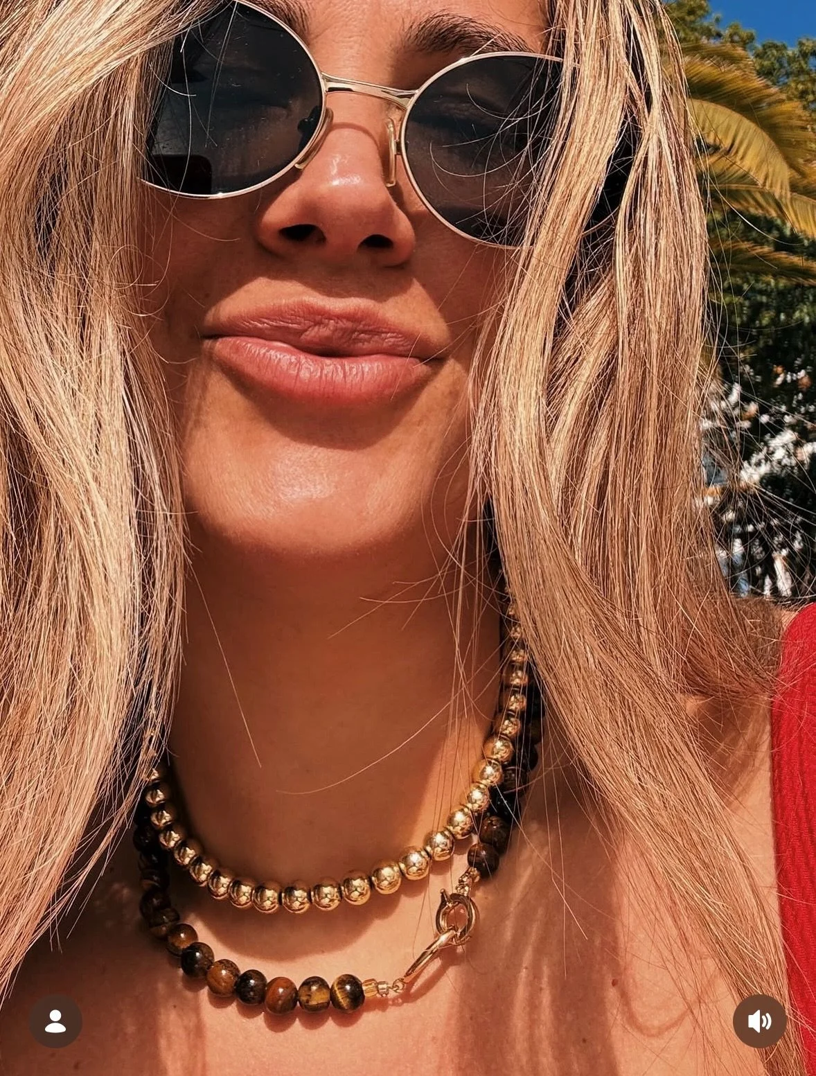 I used to wear one beaded necklace and never thought about wearing two. But lately I&rsquo;ve been seeing layered beaded necklaces everywhere, and I&rsquo;m honestly loving this trend. It adds the perfect amount of texture and style while still looki