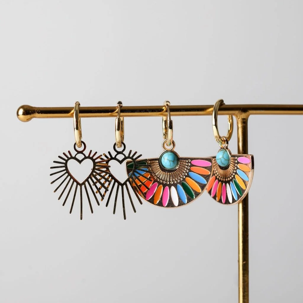 Summer earrings at the ready! Perfect for this HOT bank holiday weekend!!