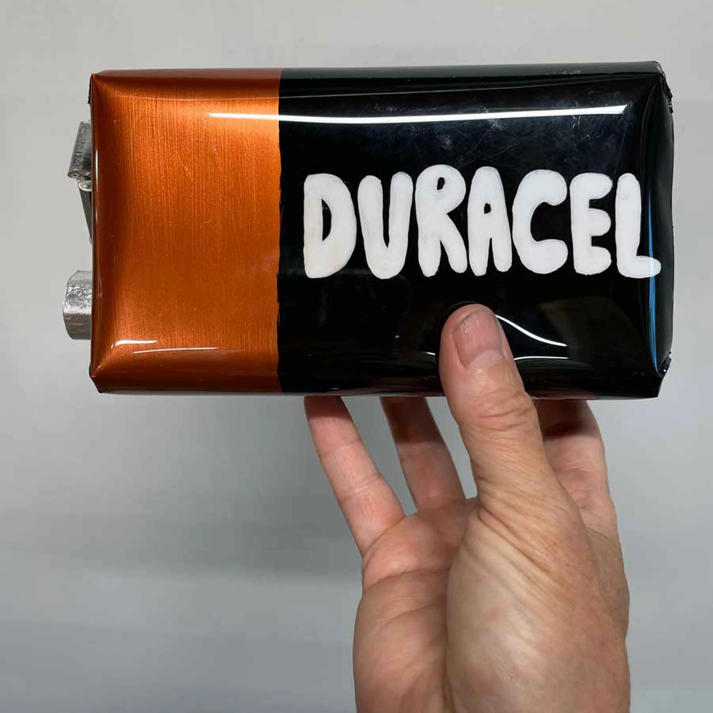 I misspelled Duracell. The battery does not hold that kind of charge.