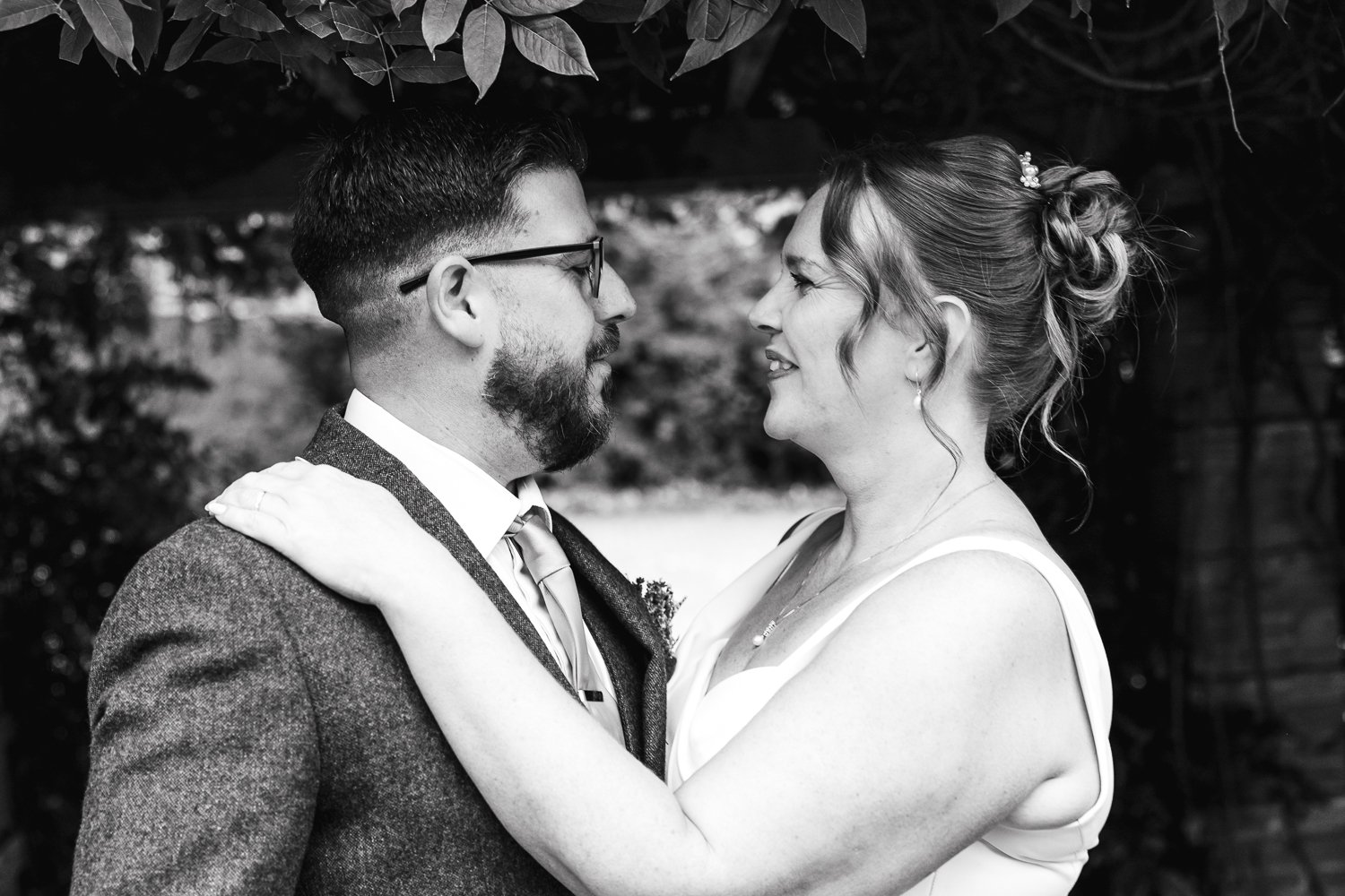 Swindon Wedding Stephen Baron Photography; Thatcham ; 3-7.jpg