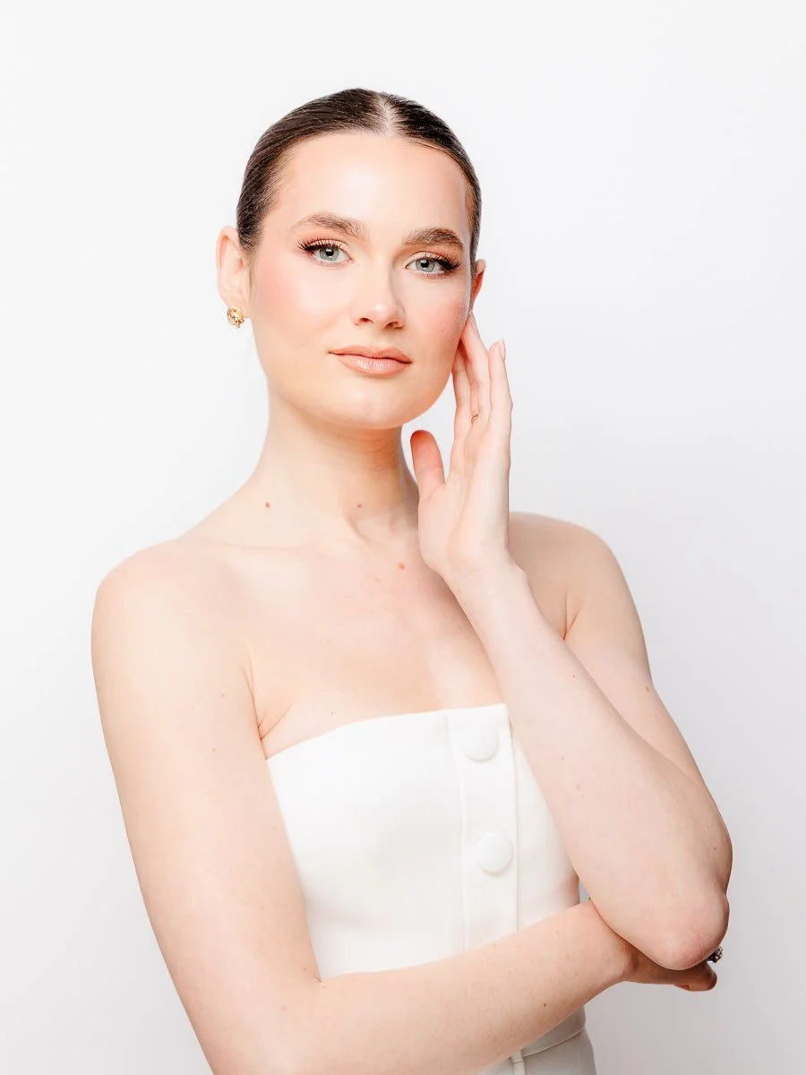 Timeless, natural beauty 🤍

Fabulous model @emilyfermoruk ✨
And as always, @rubyloubeauty bringing her A game.
Makeup that enhances, never masks.
Natural beauty, elevated with skill, light and intention.
This is exactly how I approach my photography