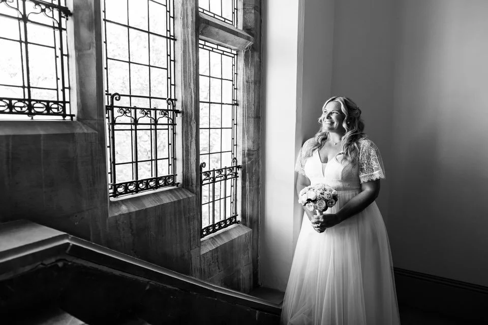 A quiet moment before the &ldquo;I do&rdquo; 🤍
Soft light, a beautiful bride, and a pause to take it all in.
Bridal portraits don&rsquo;t need to be posed or forced &mdash; sometimes it&rsquo;s just about letting the moment breathe. She looked absol