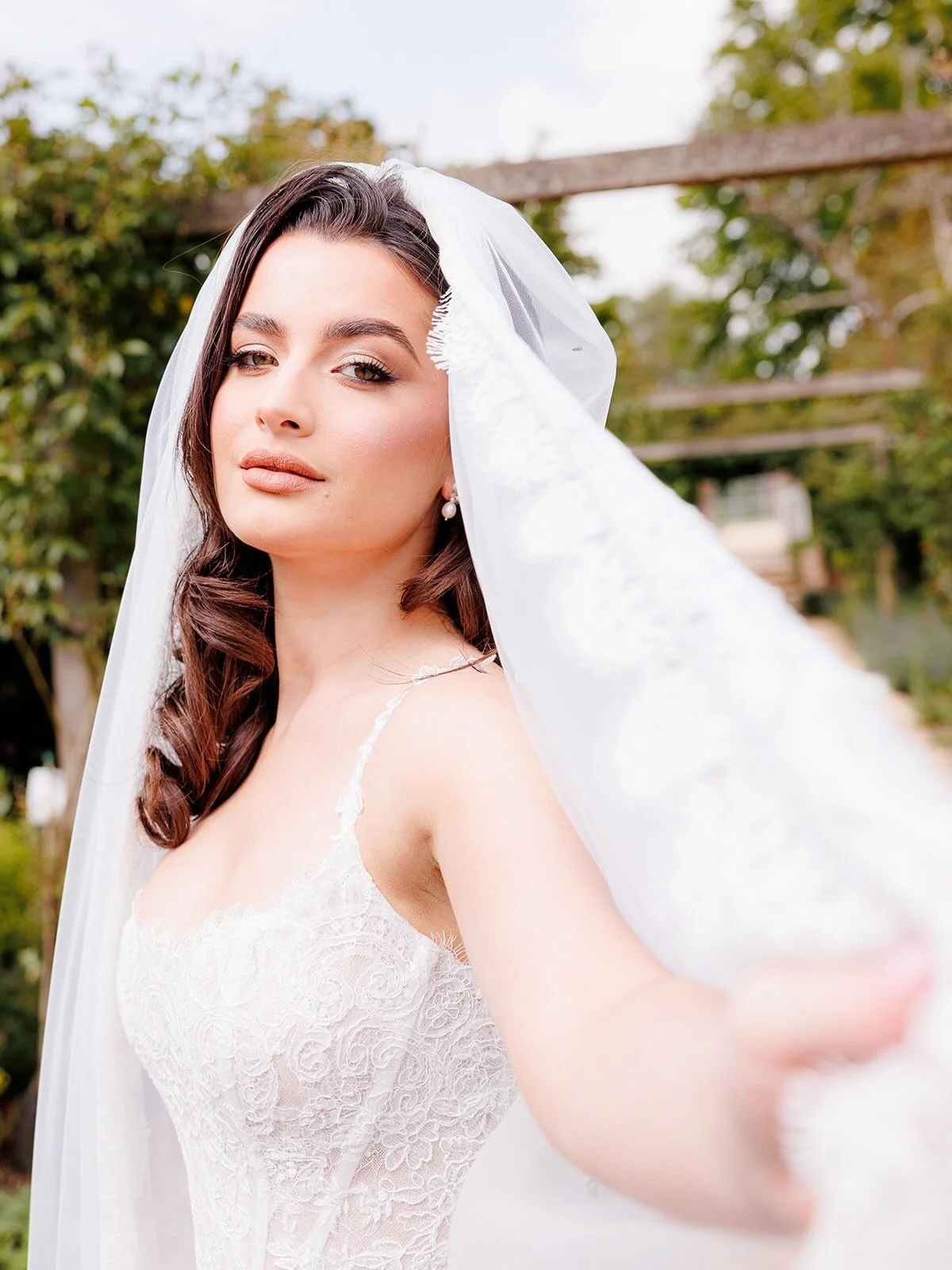 Content creation day.

One thing I love about content creation days is the ability to experiment.  Quite happy with these.  MUA @rubyloubeauty 
Hair @taramaryalice_bridalhair
Photographer @arwynfitterphotography
2nd photographer @martingavinphotograp