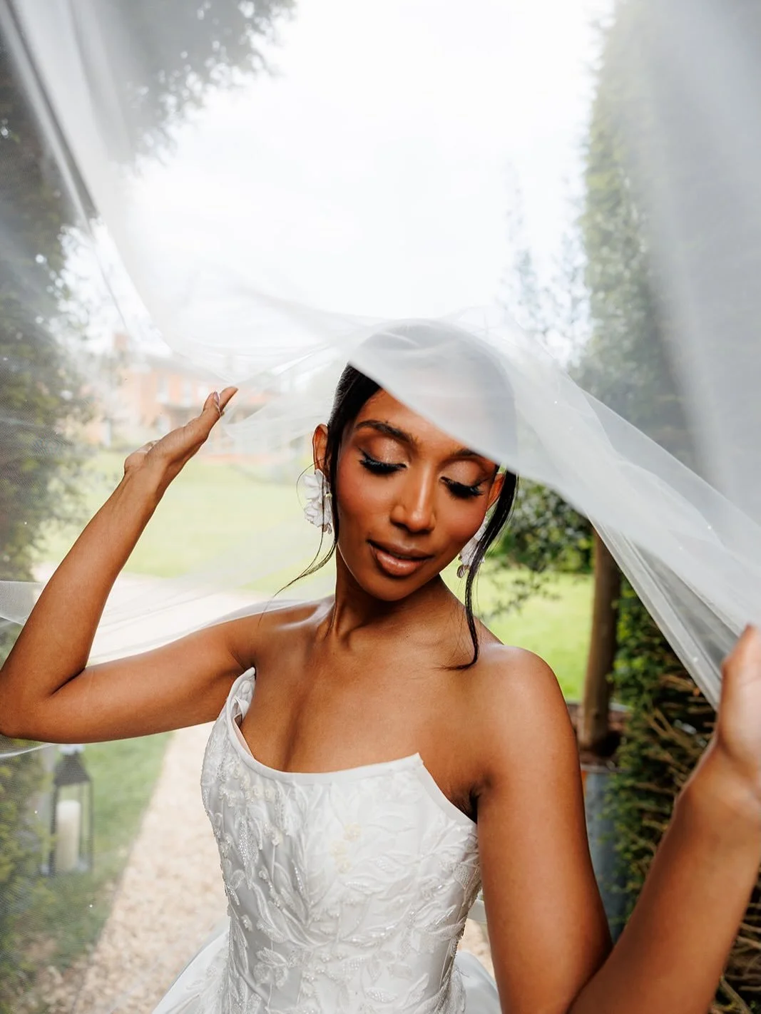 Content creation day.

More from an excellent day at the Elcot.  Quite happy with these.  MUA @rubyloubeauty 
Hair @taramaryalice_bridalhair
Photographer @arwynfitterphotography
2nd photographer @martingavinphotography
3rd photographer @stephenbaronp
