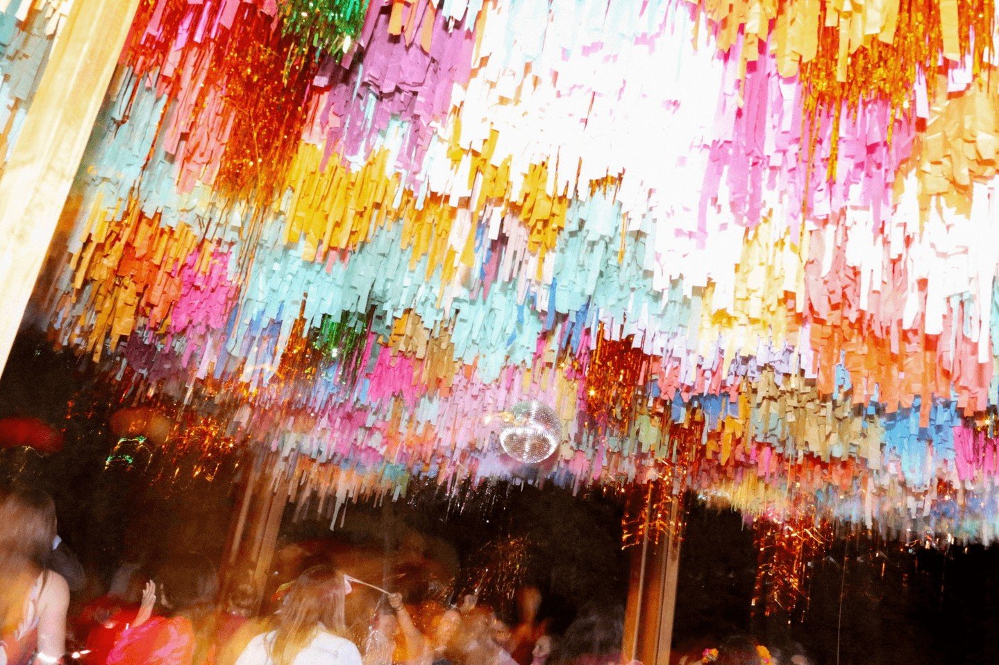 Sharing more as promised from The Mendoza wedding! This was such a fun wedding to capture, from the vibrant dance floor to Emily's unique wedding dress and the festive pinata &ndash; everything in between was amazing! Cheers to the happy couple 🥂💌
