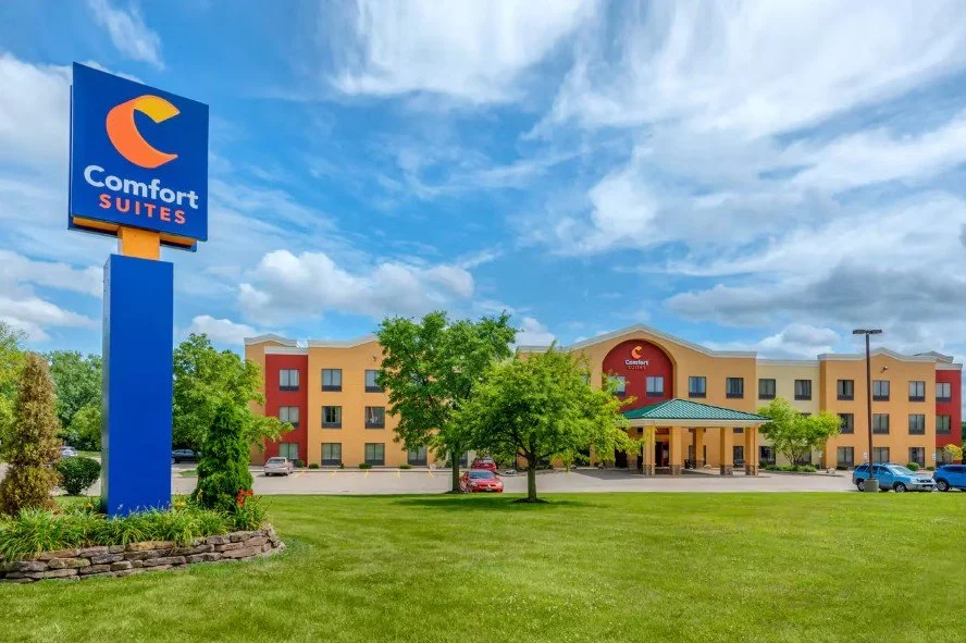 comfortu suites springfield.jpg