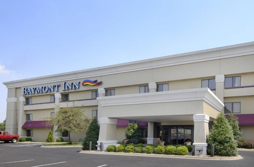 BAYMONT INN &amp; SUITES