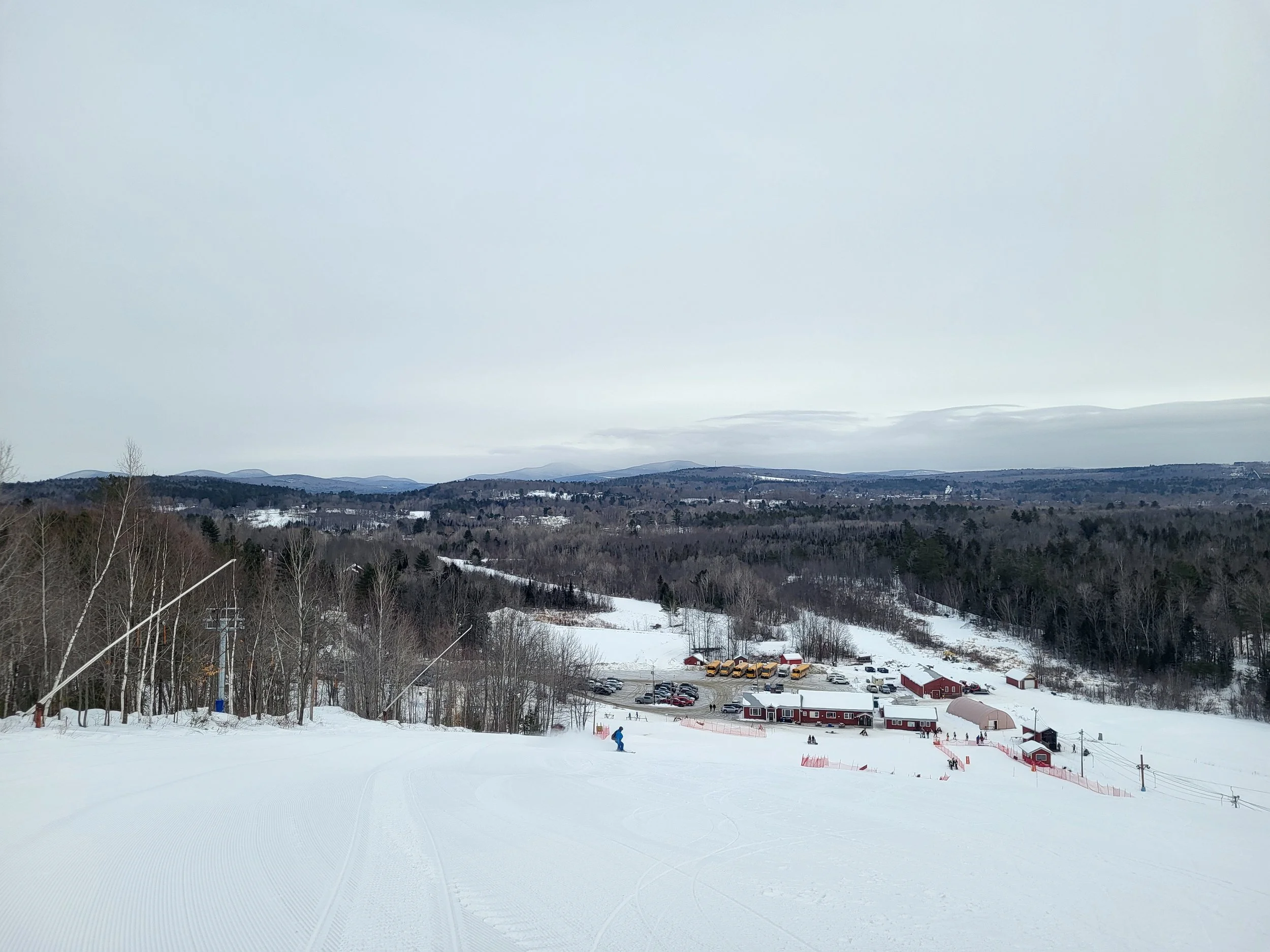 A skier goes down the main trail at Titcomb Mountain on Feb. 7, 2026 (Abby Washburn).