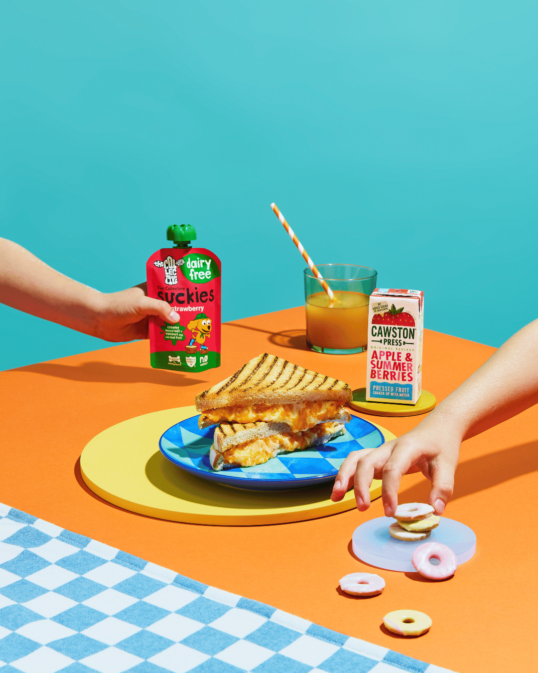 Pausa Kids Hands Compressed.png