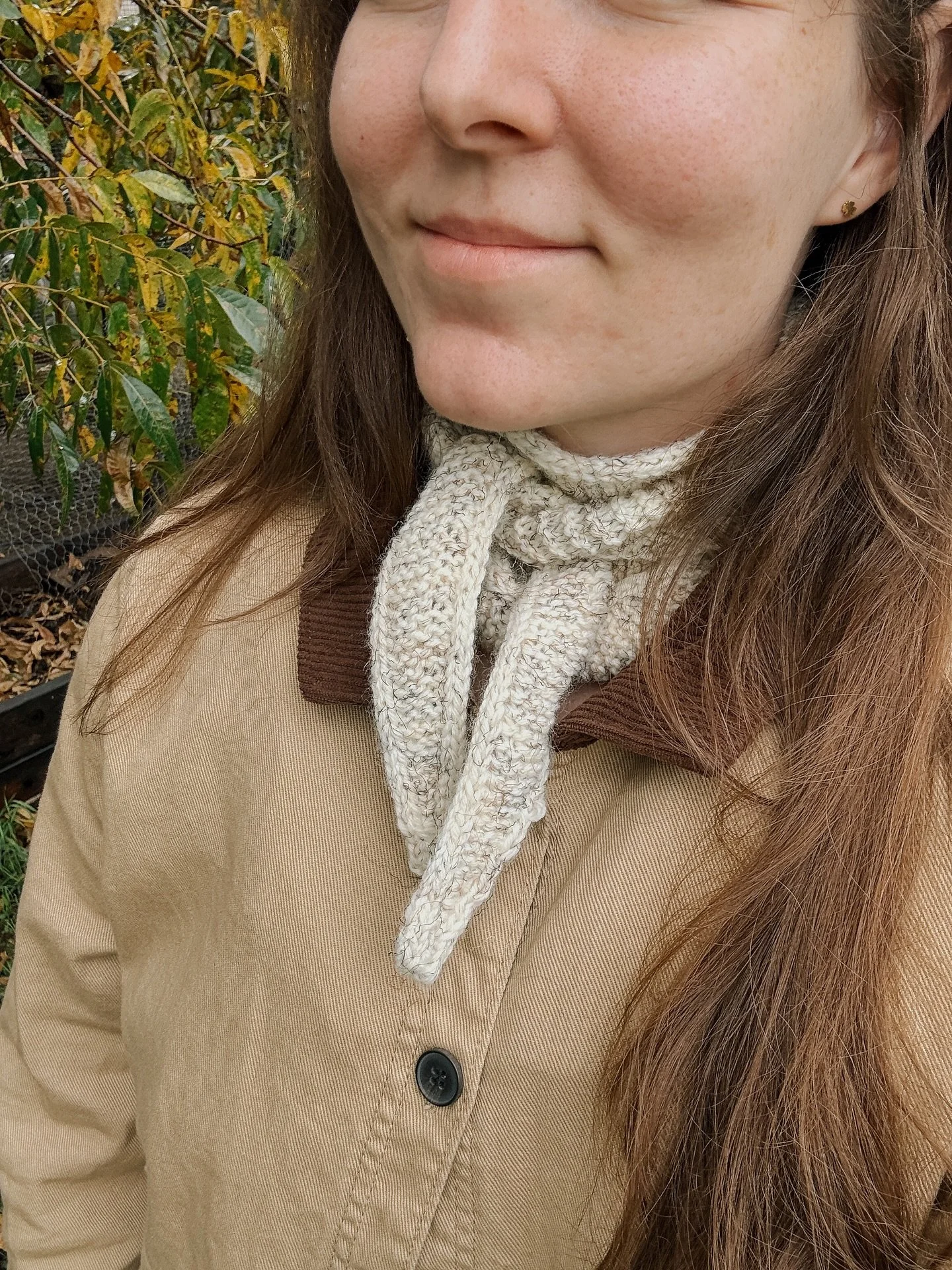 i finished knitting up my second sophie scarf! my first one was full of learning curves and so i was eager to give it another go.

she&rsquo;s so cute!! my second knit ever! of course that doesn&rsquo;t include the sweater i&rsquo;m 80% through, nor 