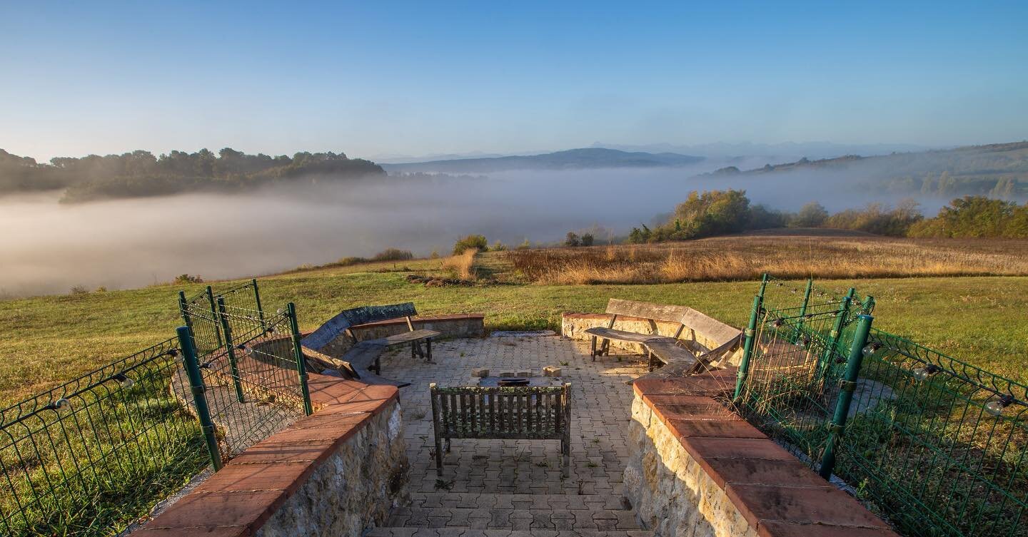 Enjoy the firepit and the Pyrenees at Domaine de Manzac 

#FranceTravel #TravelFrance #VisitFrance #InstaFrance #FranceGram #FrenchExperience #FranceVacations #LuxuryTravel #LuxuryLifestyle #BeautifulDestinations #TravelGoals #TravelInspiration #Trav