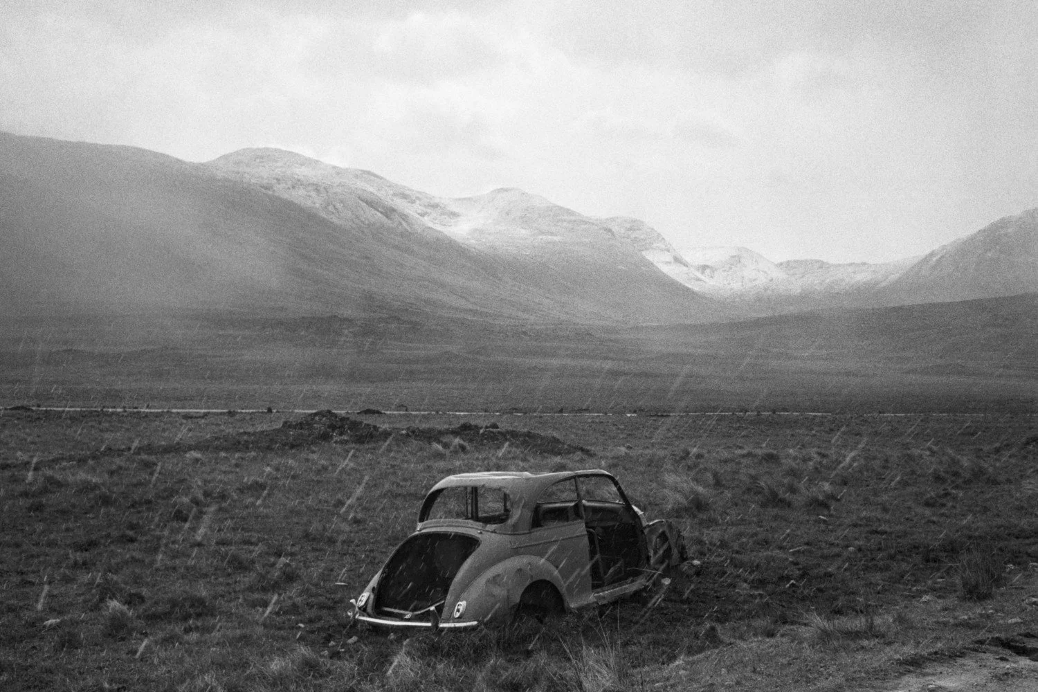 Archeologia Industriale e Paesaggio Rurale: La Serie Morris Minor
