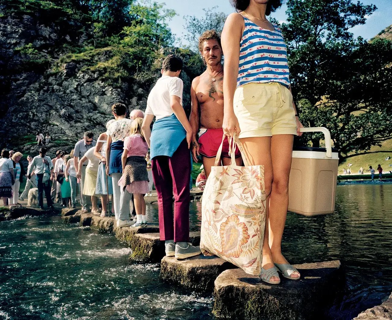 Turismo e Tempo Libero nei Parchi: La Fotografia Sociale di Martin Parr