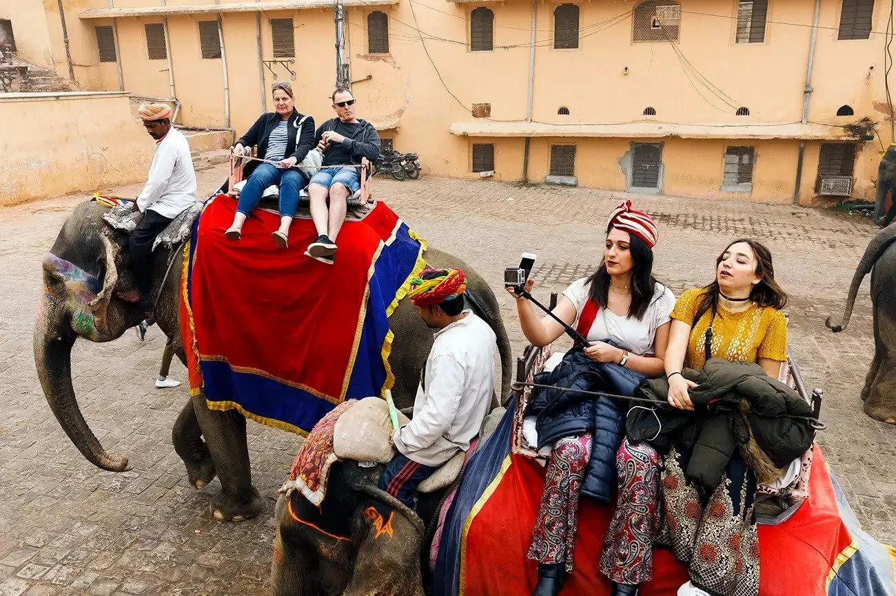 Turismo Esotico e Cartoline dal Mondo: Martin Parr in India