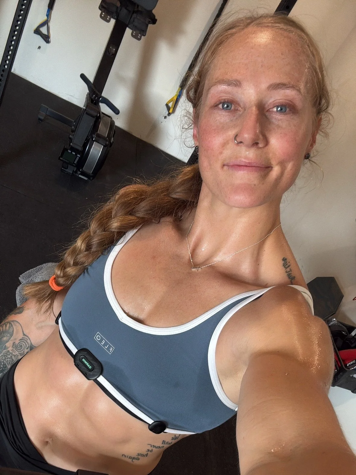 Last week was busy but I still managed to get some good fitness in. 

I also got to hold a sugar glider🥹

#fitness #crossfit #work #workinhard #inalltheways
