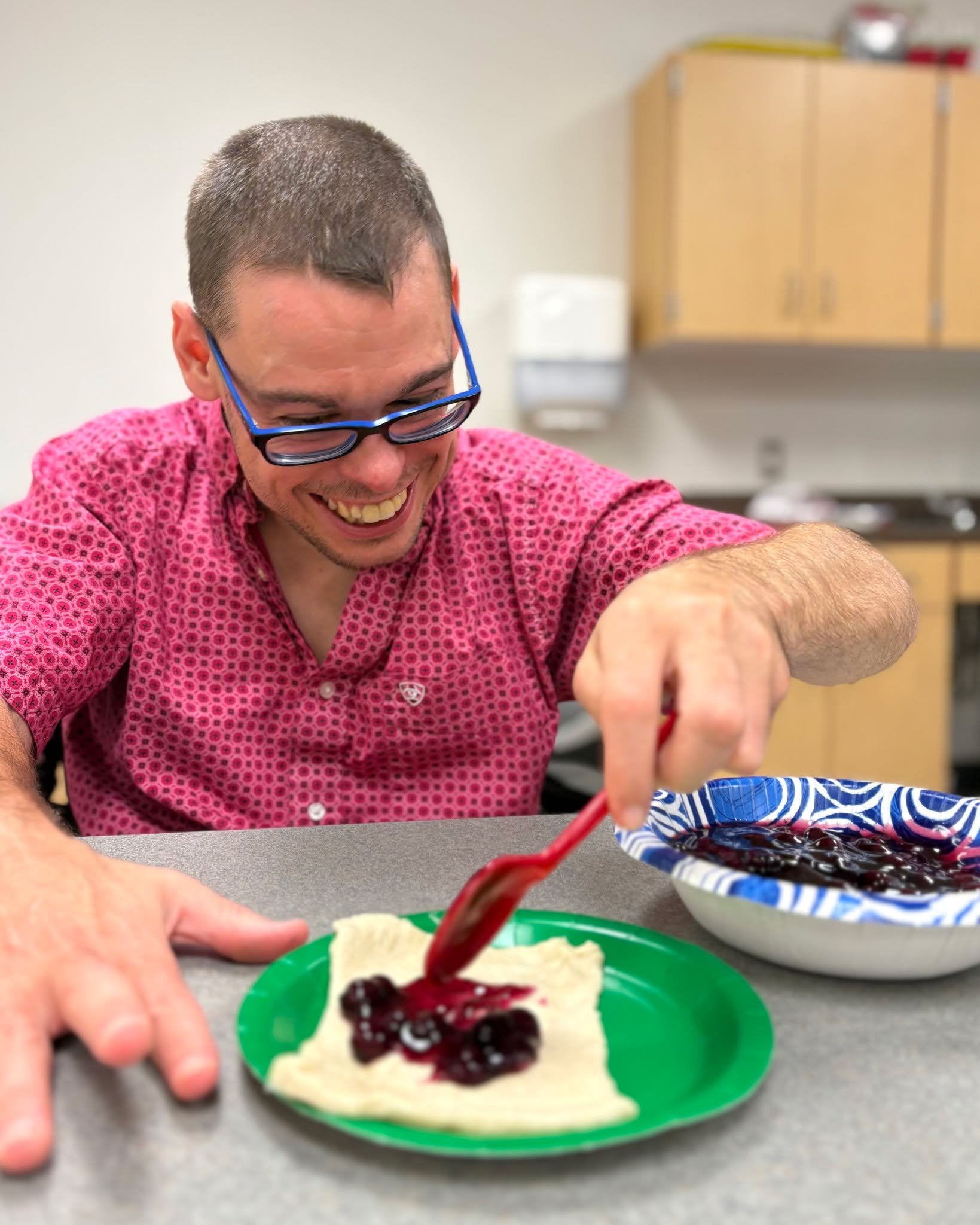 Learning new skills is always sweeter when there's a tasty reward! Our classroom was filled with creativity, teamwork, and the smell of freshly baked homemade Pop-Tarts as participants practiced building confidence in the kitchen. 🥐✨

What Pop-Tart 