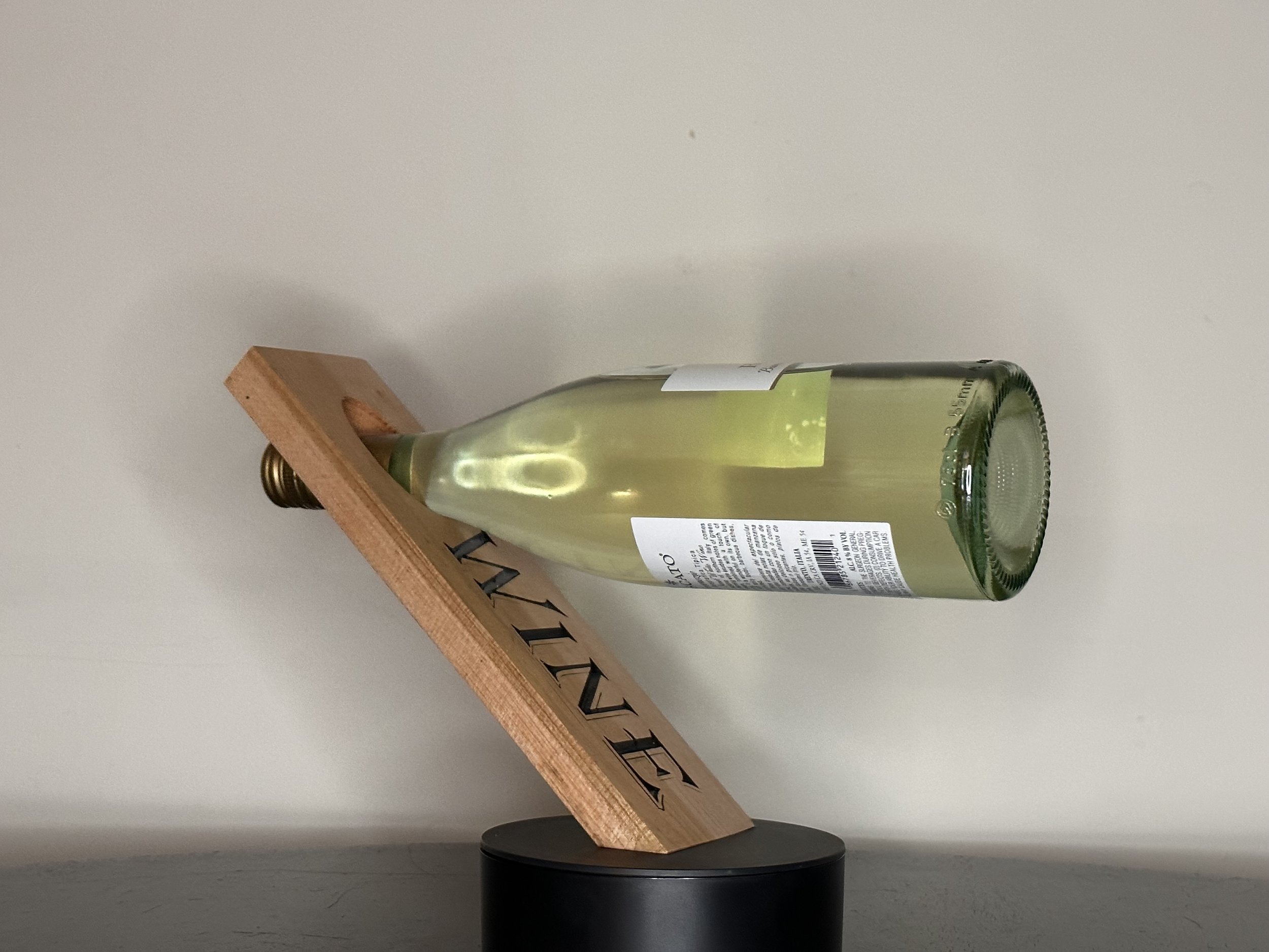 Magic wine bottle holder