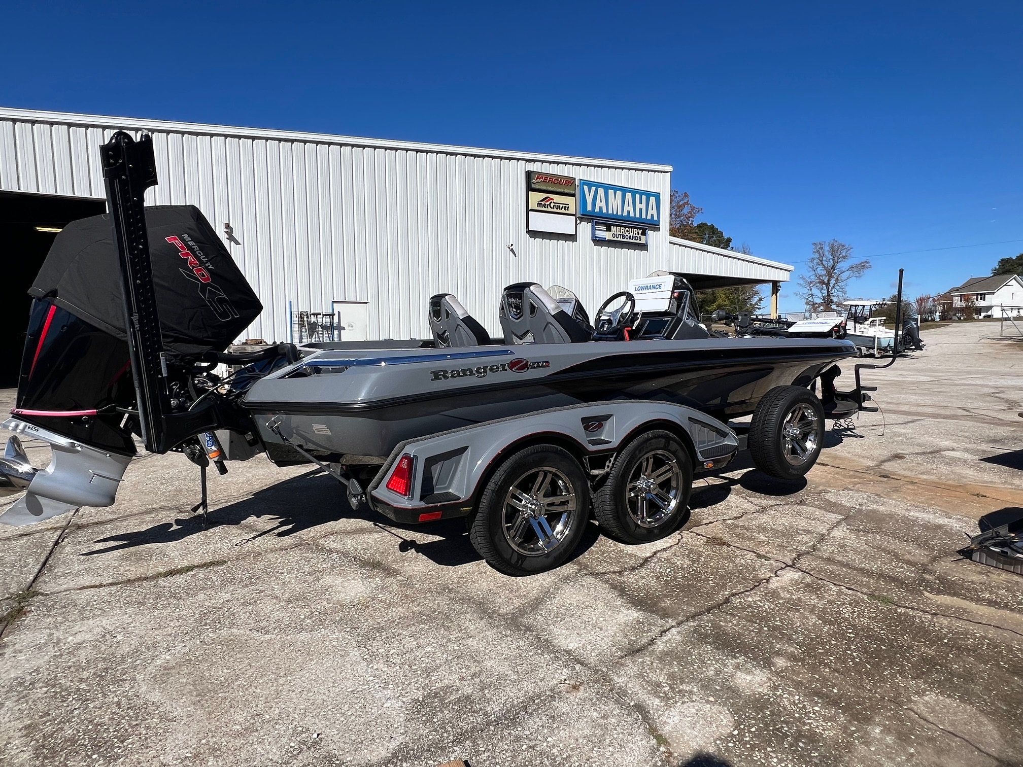 2022 Ranger 520R