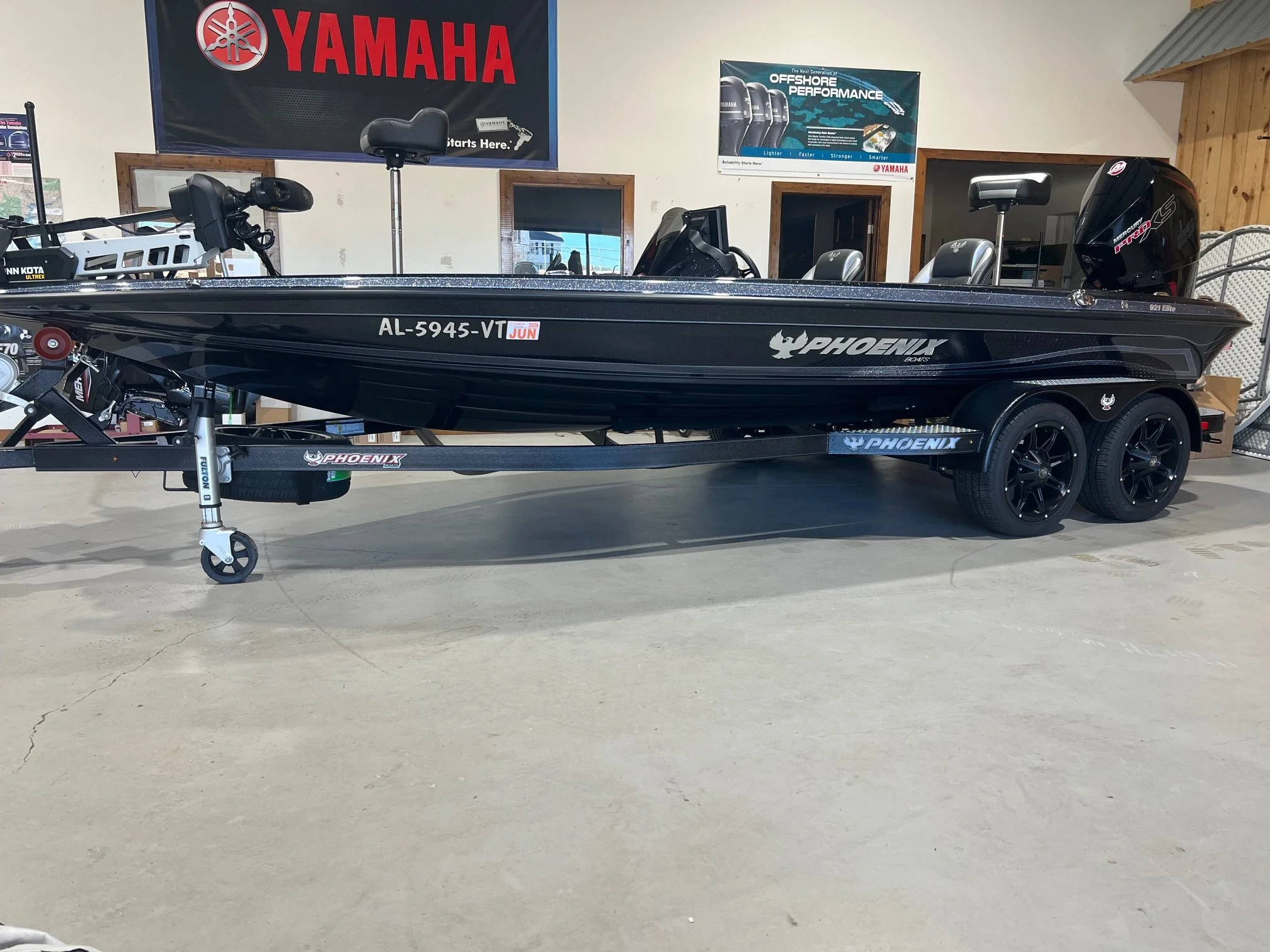 2023 Phoenix 921 Elite