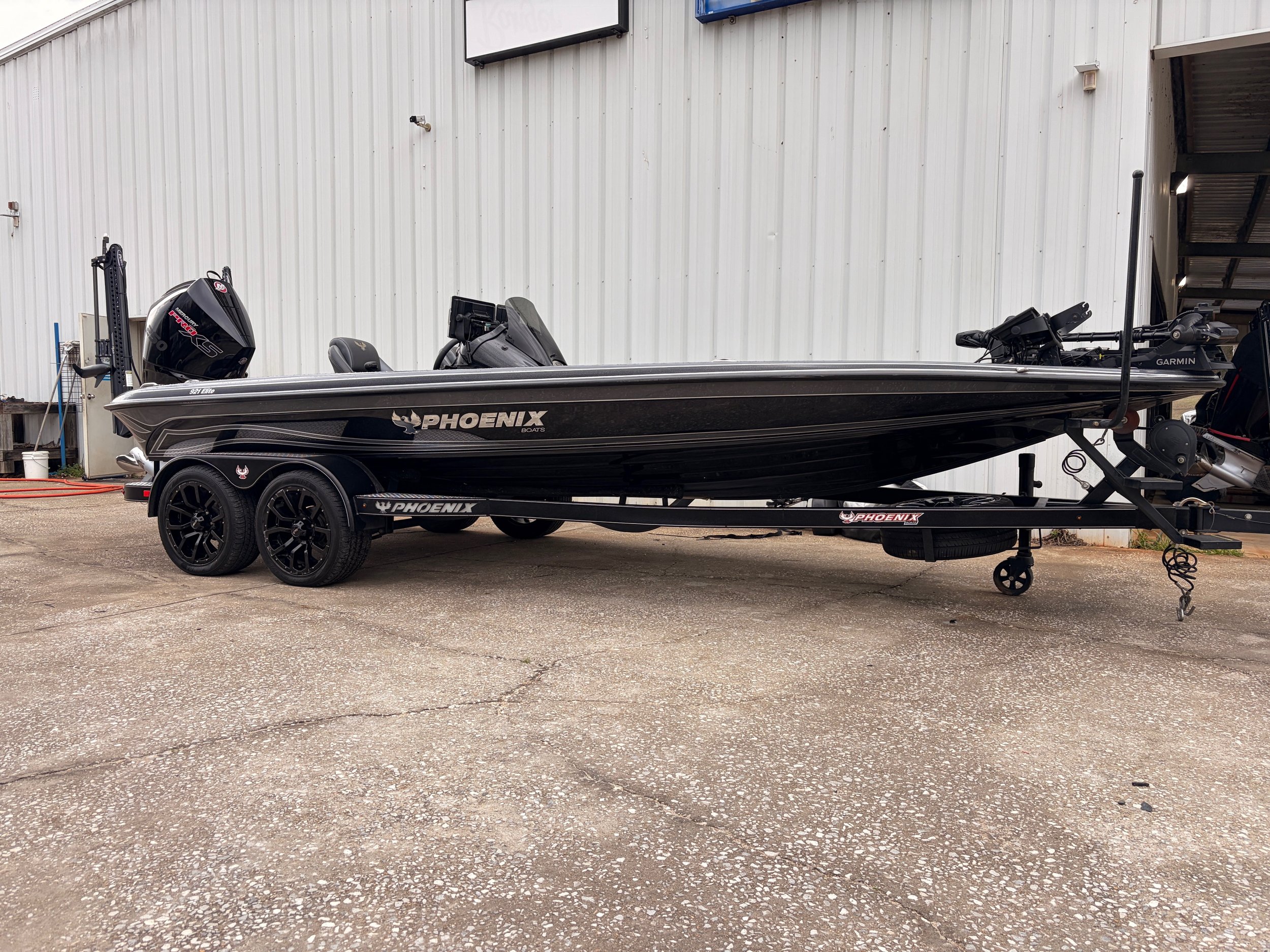 2025 Phoenix 921 Elite 