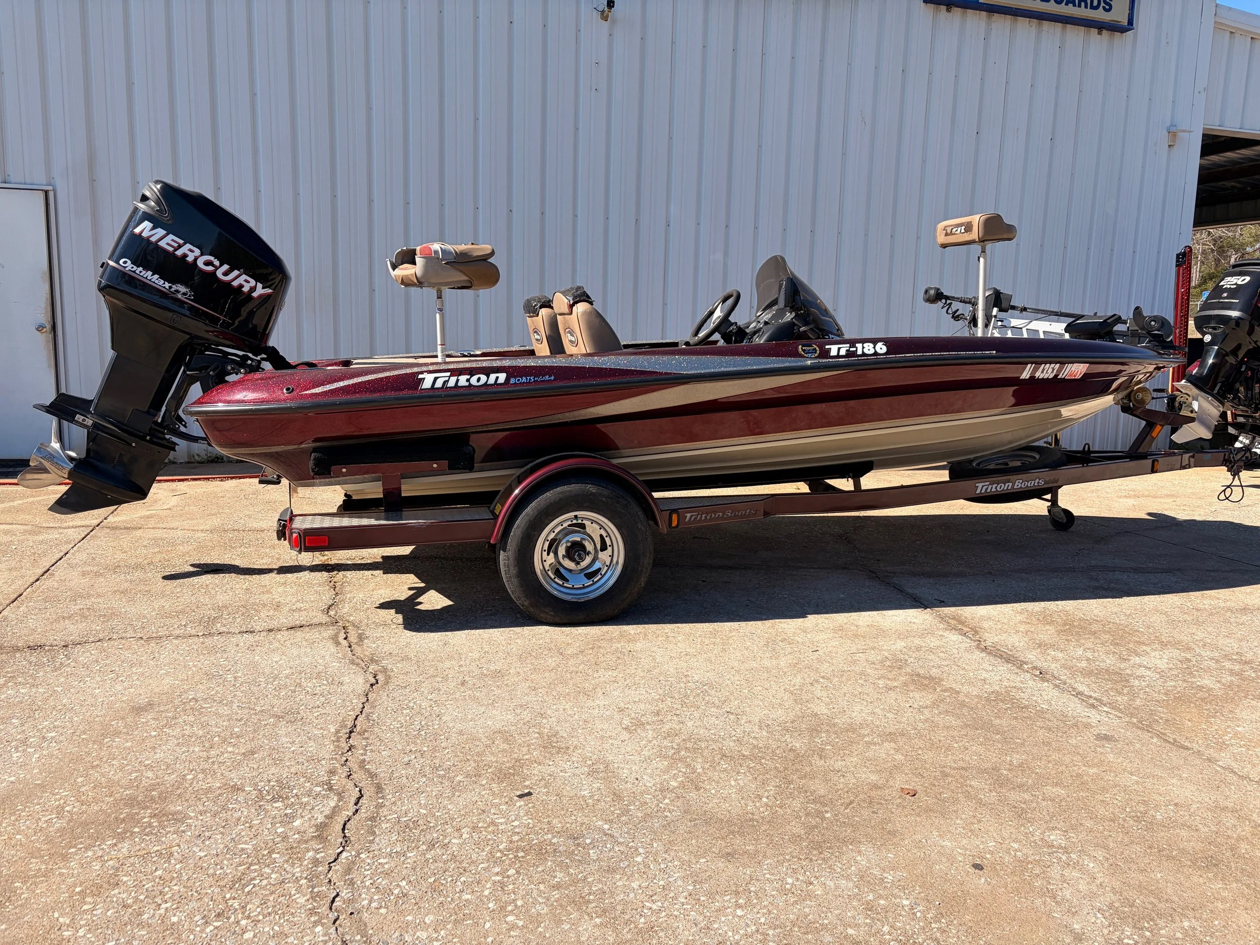 2008 Triton 186
