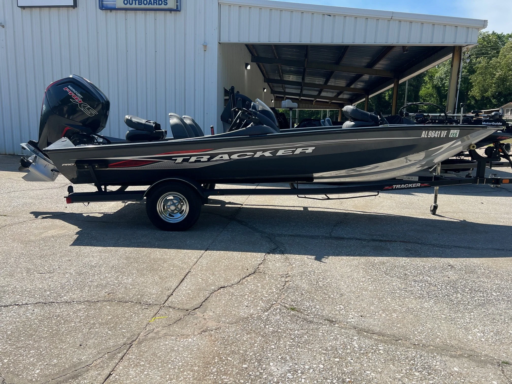 2021 Bass Tracker Pro Team 190