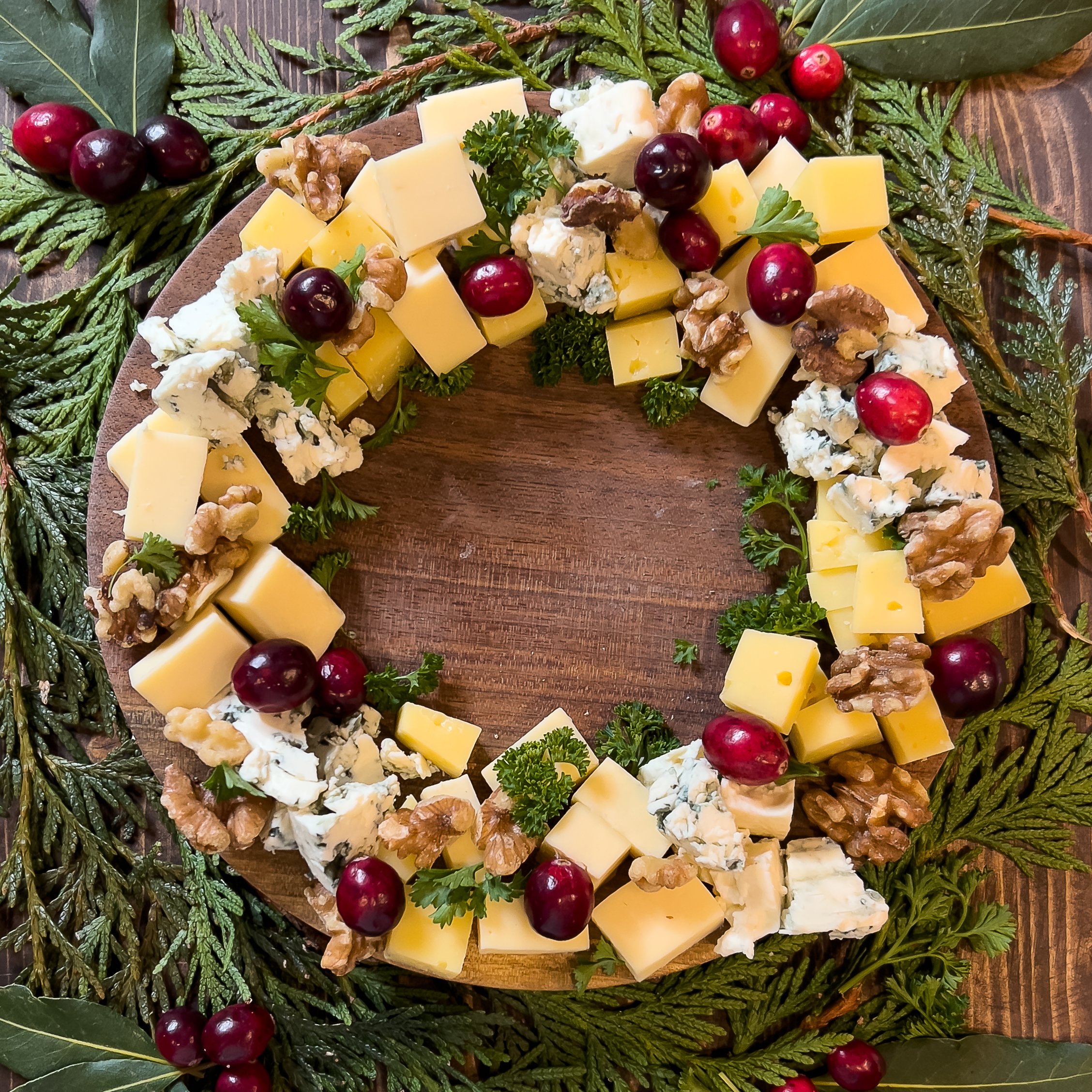 Festive Christmas Cheese Board — Lauren Lane Culinarian
