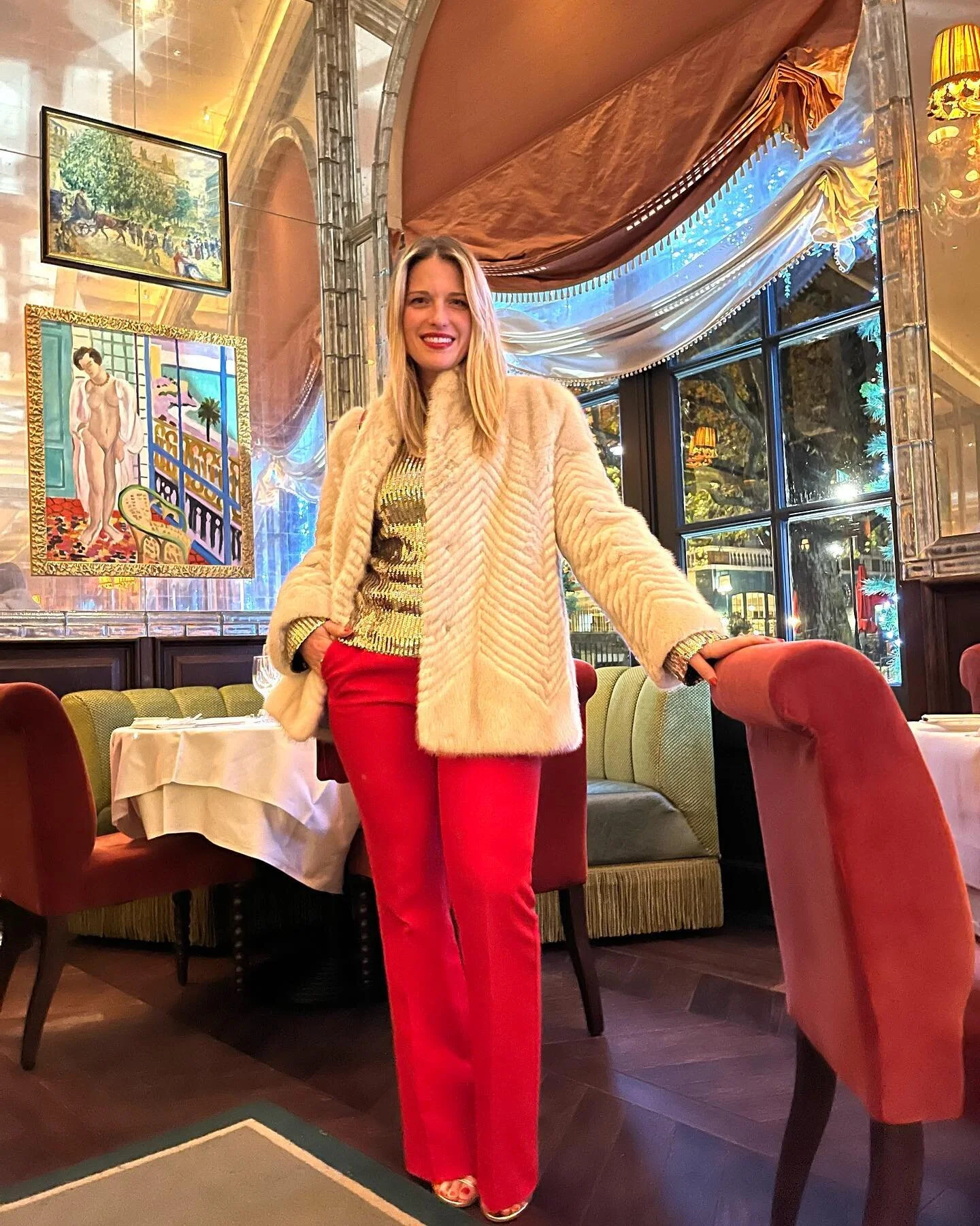 The red trousers make another appearance!  If you buy items you love and remember the RULE OF 3, you will be sure to maximise their wear. 

Before buying a new item, ask yourself, 'Can I make 3 different outfits with this item, with things already in