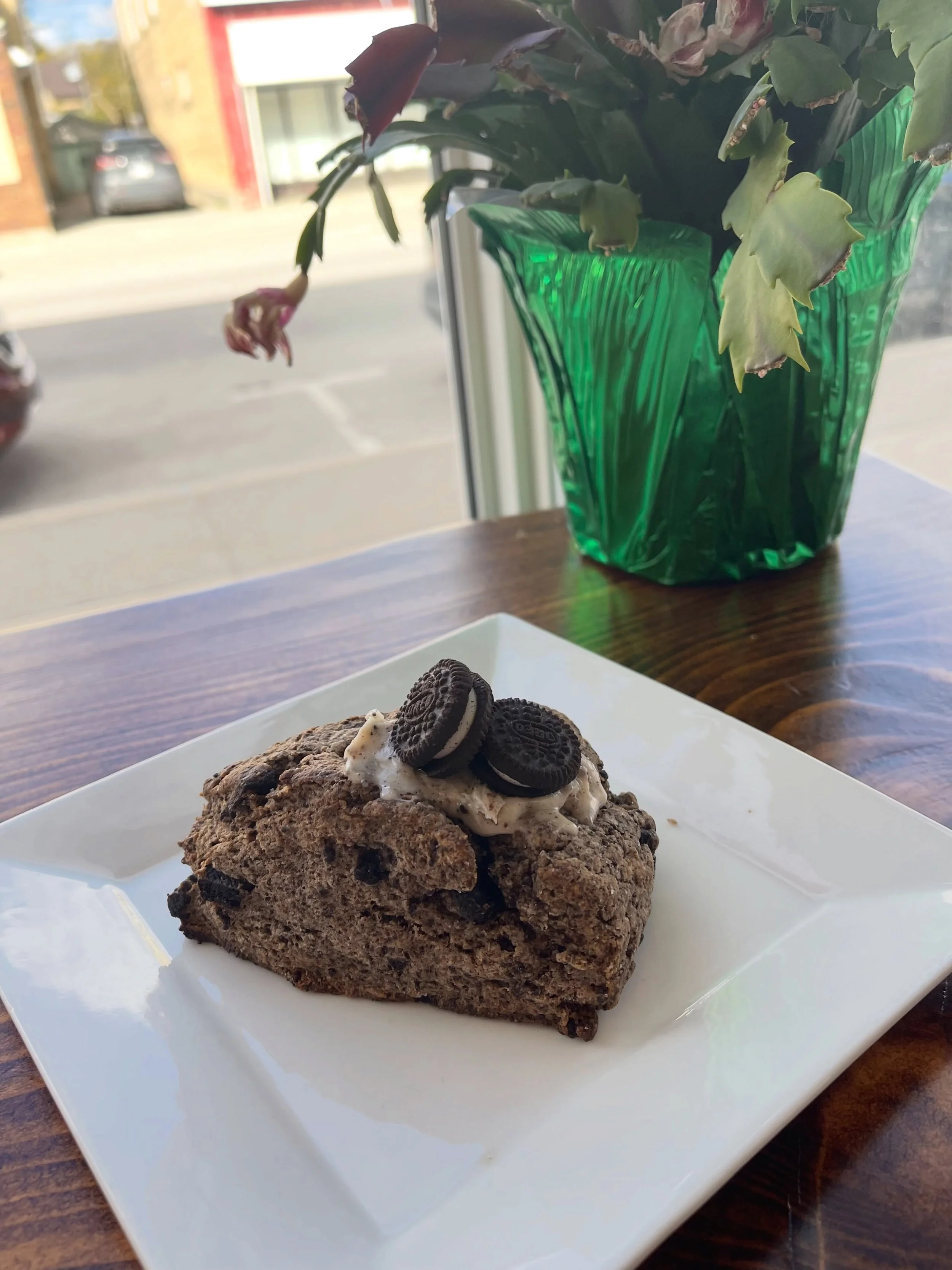 Oreo scones available today! 

#treatyourself #monday