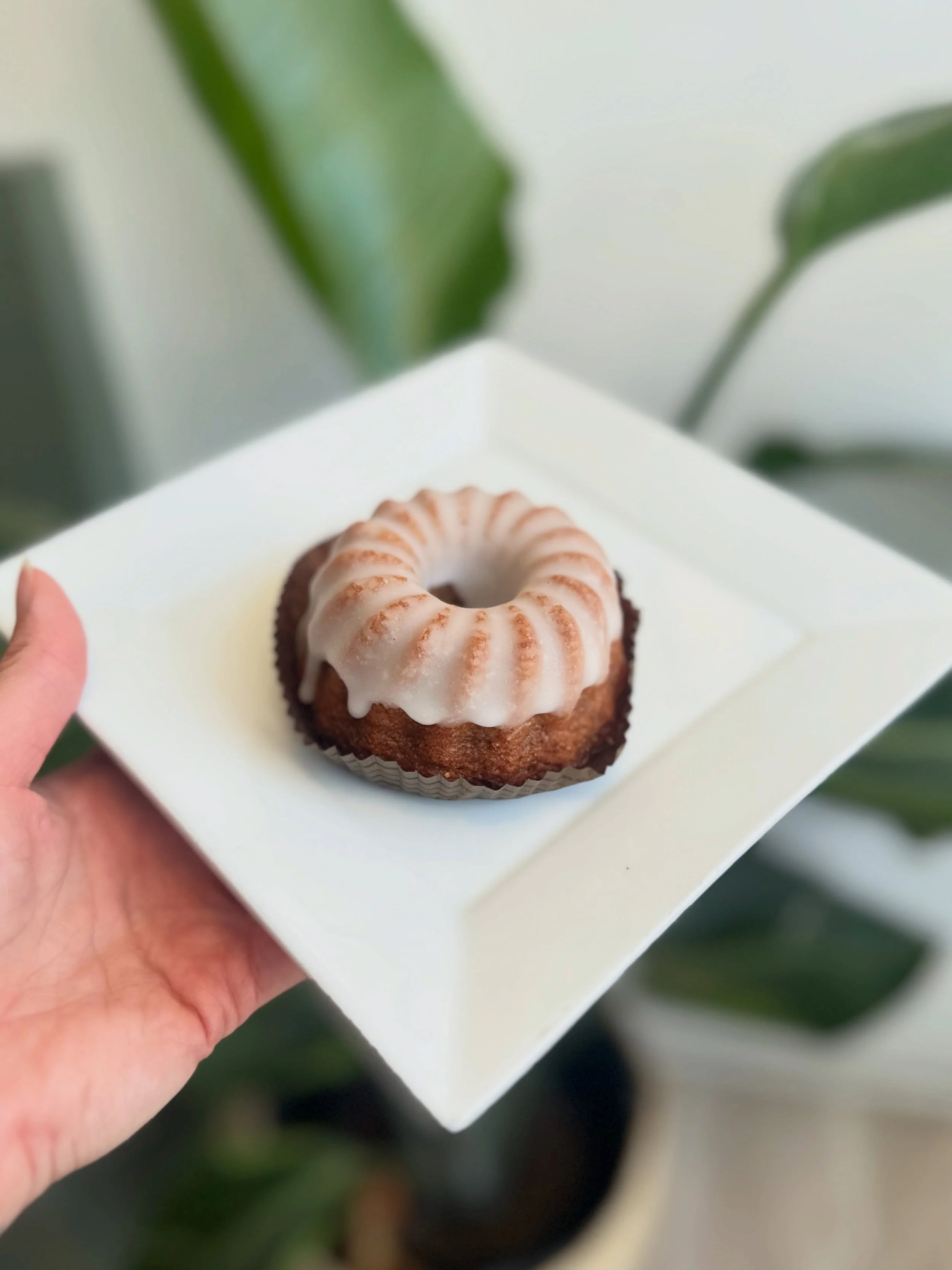 *NEW*

Gluten-free cinnamon bundt cake!

Now in the grab-and-go for easy treating. 😉

#bruudcoffeebar #bakedgoodies #glutenfree