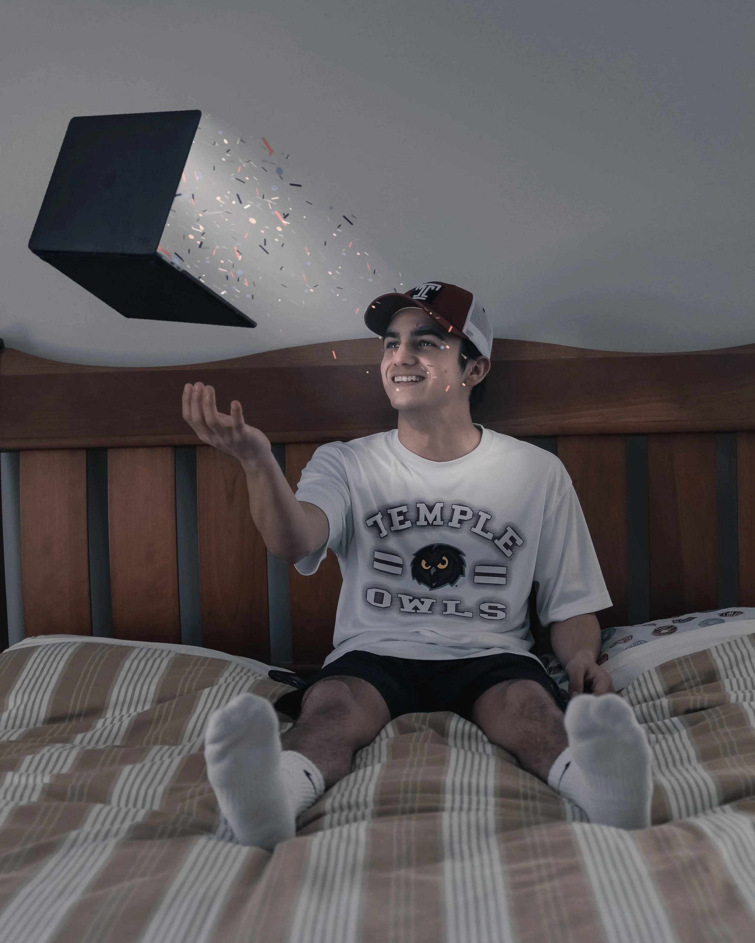 floating-computerxxx-1 2.JPG