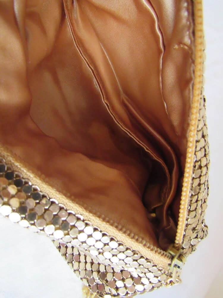 Metal-Mesh-Tassel-Bag-3.jpeg