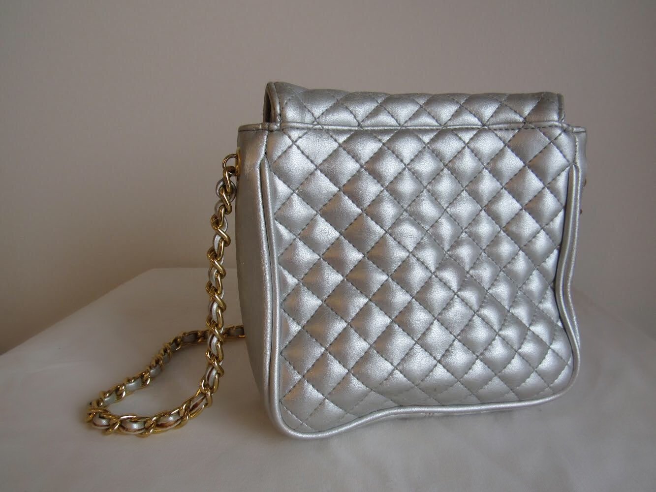 Silver-Quilted-Chain-Bag-2.jpeg