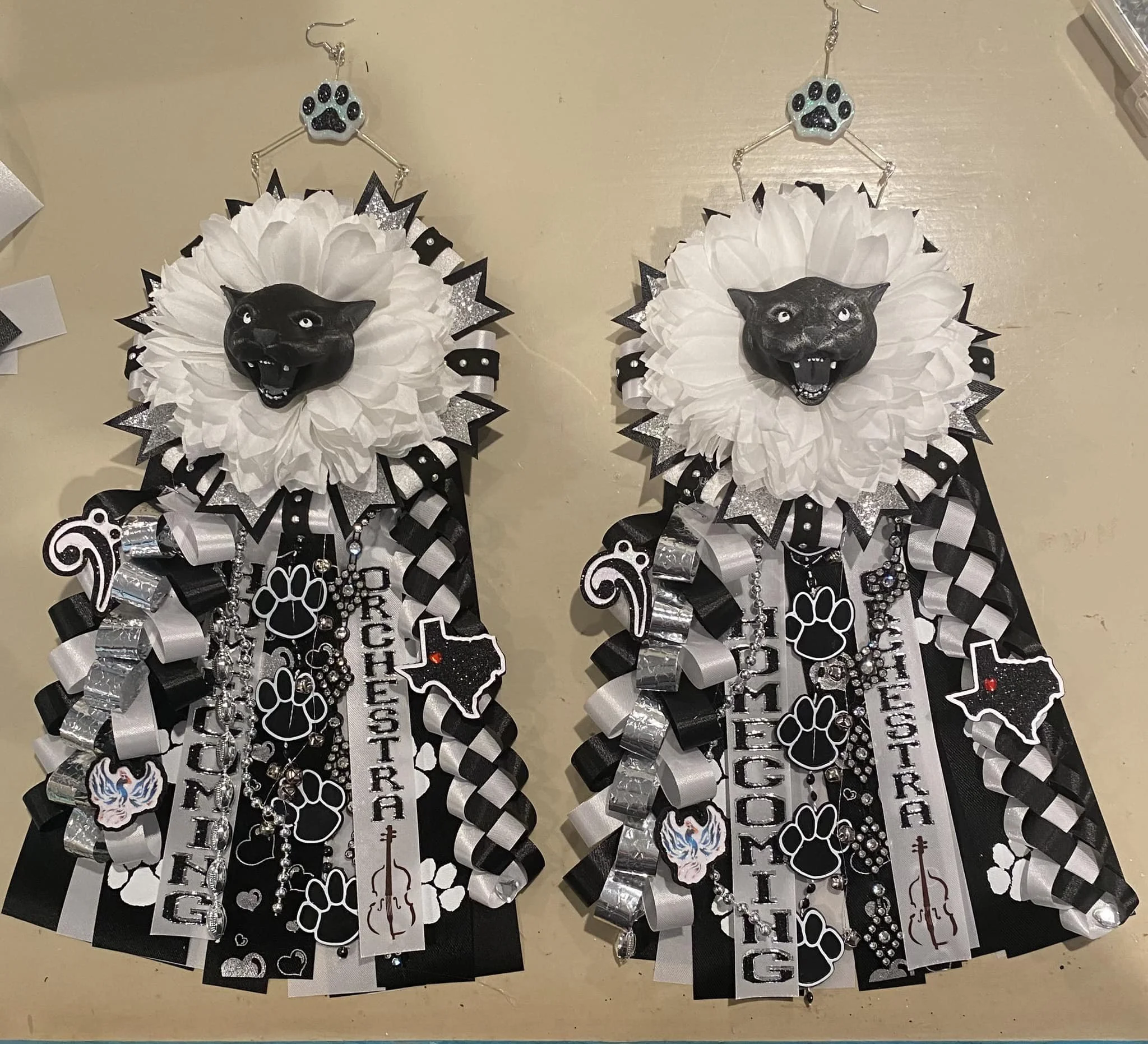 Quick Take: Mum earrings are a 2025 Homecoming mum mini-trend