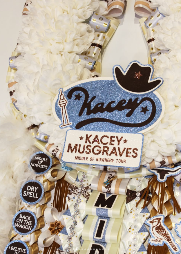 Scotiabank Arena in Toronto gave Kasey Musgraves a homecoming mum: Meet the small business owner who created it