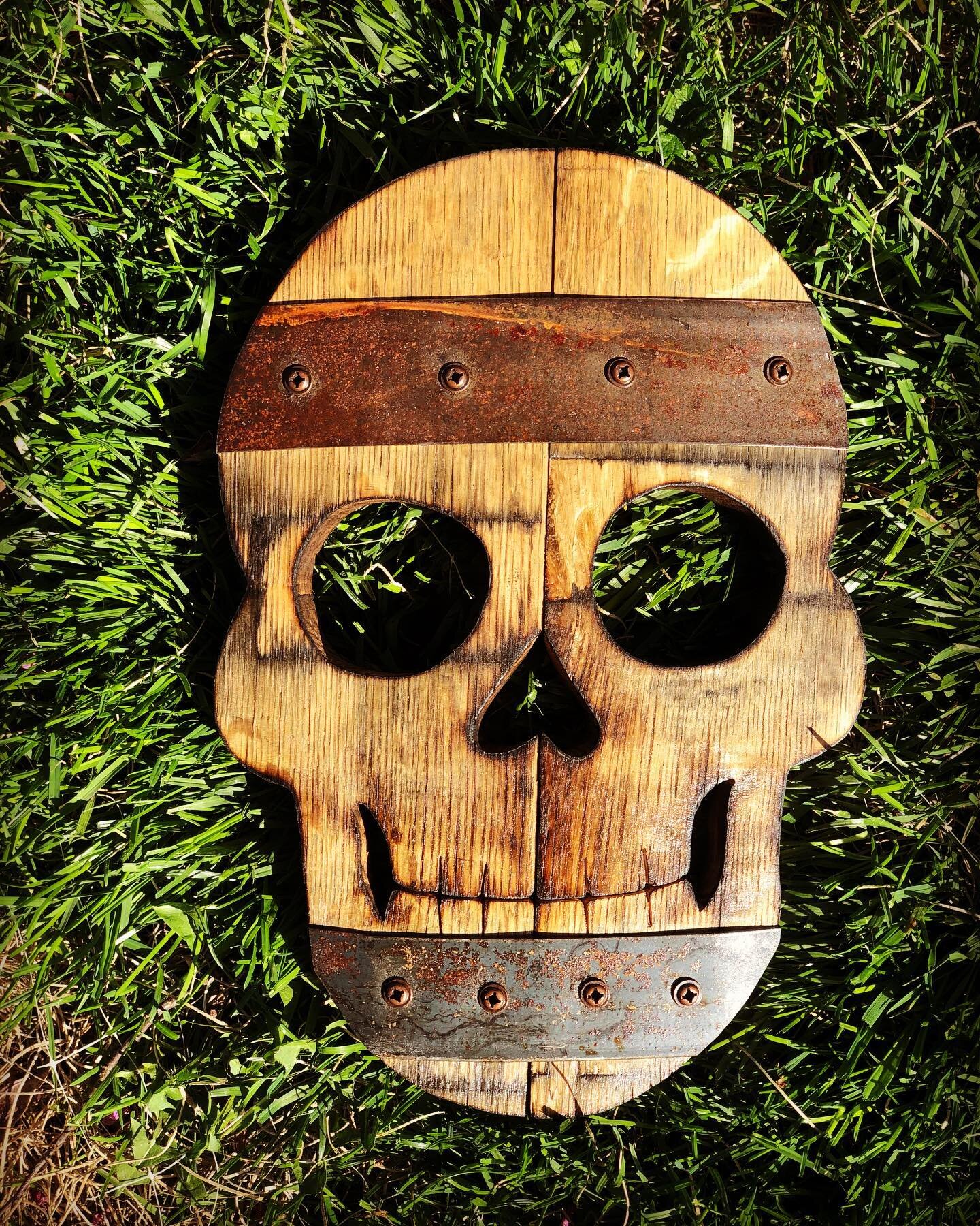Happy Monday!  Introducing one of the newest pieces to come out of Stonewall&rsquo;s Studio. The 1&rsquo; tall bourbon barrel skull. Great for Cinco de Mayo, Halloween, or because it&rsquo;s Monday. Available on the website and our Etsy shop. As alwa