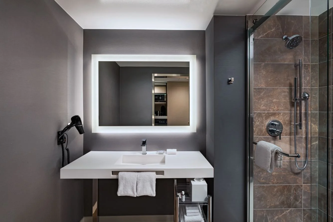 ar-phxhc-guest-bathroom-show-38241-36355_Classic-Hor.jpeg