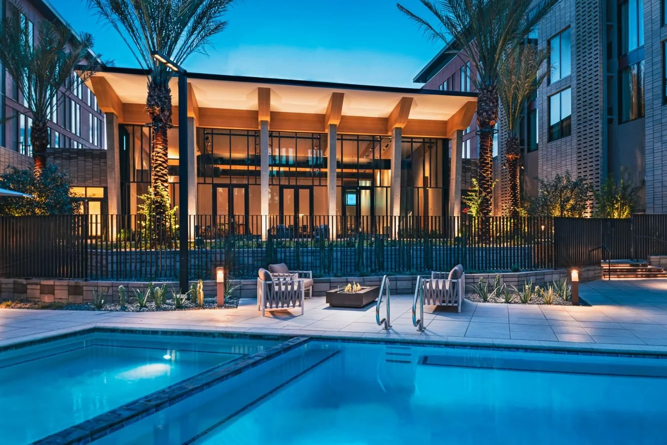 ar-phxhc-night-time-pool-and-25606-39643_Classic-Hor.jpeg