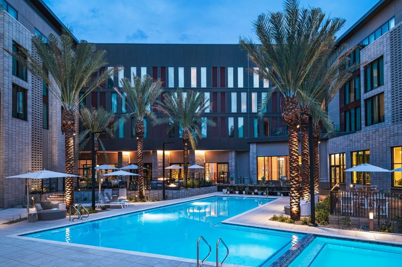 ar-phxhc-outdoor-pool-night41336-27798_Classic-Hor.jpeg